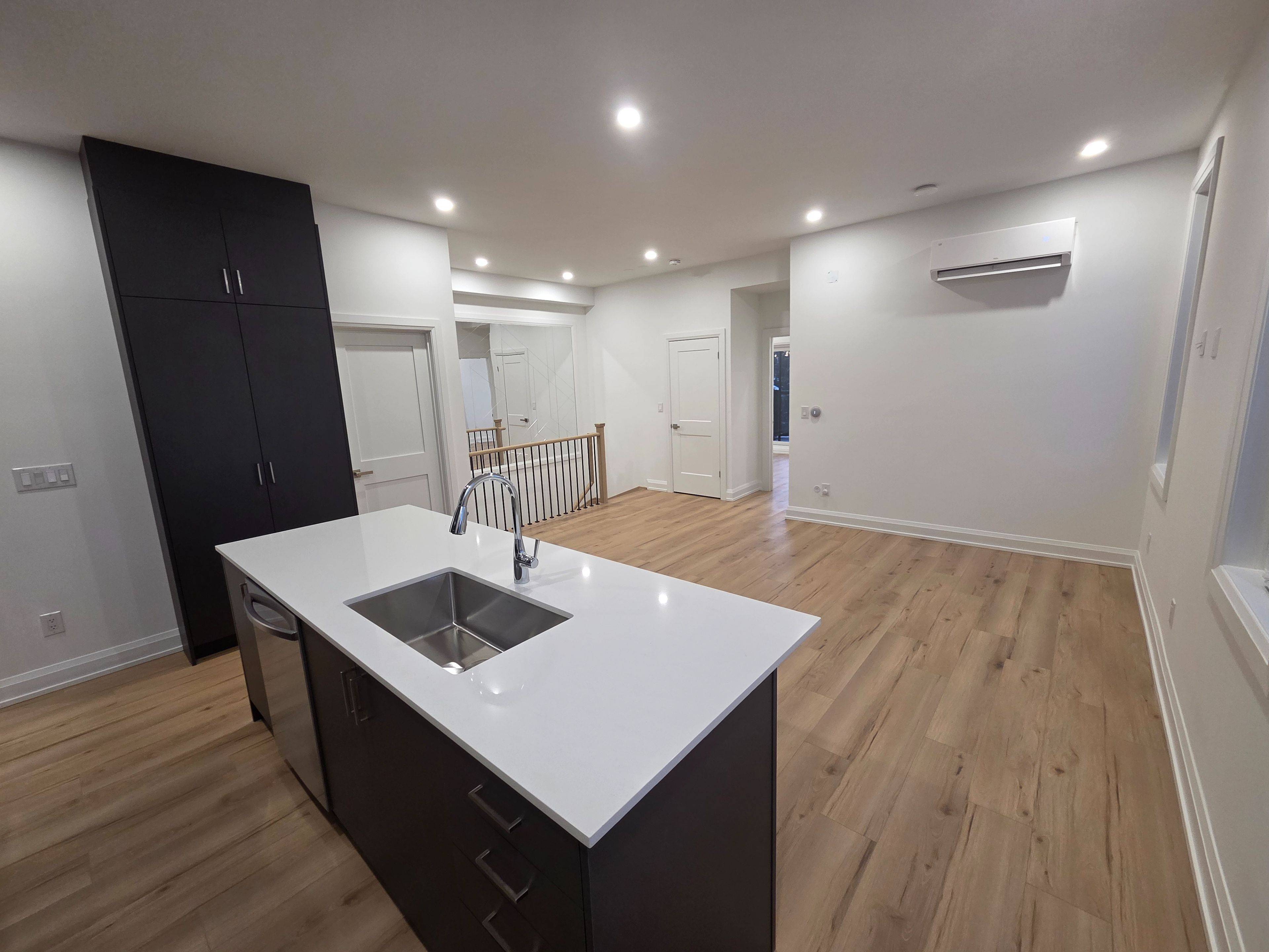 Toronto C03, ON M6C 3E7,55 Camberwell RD #3