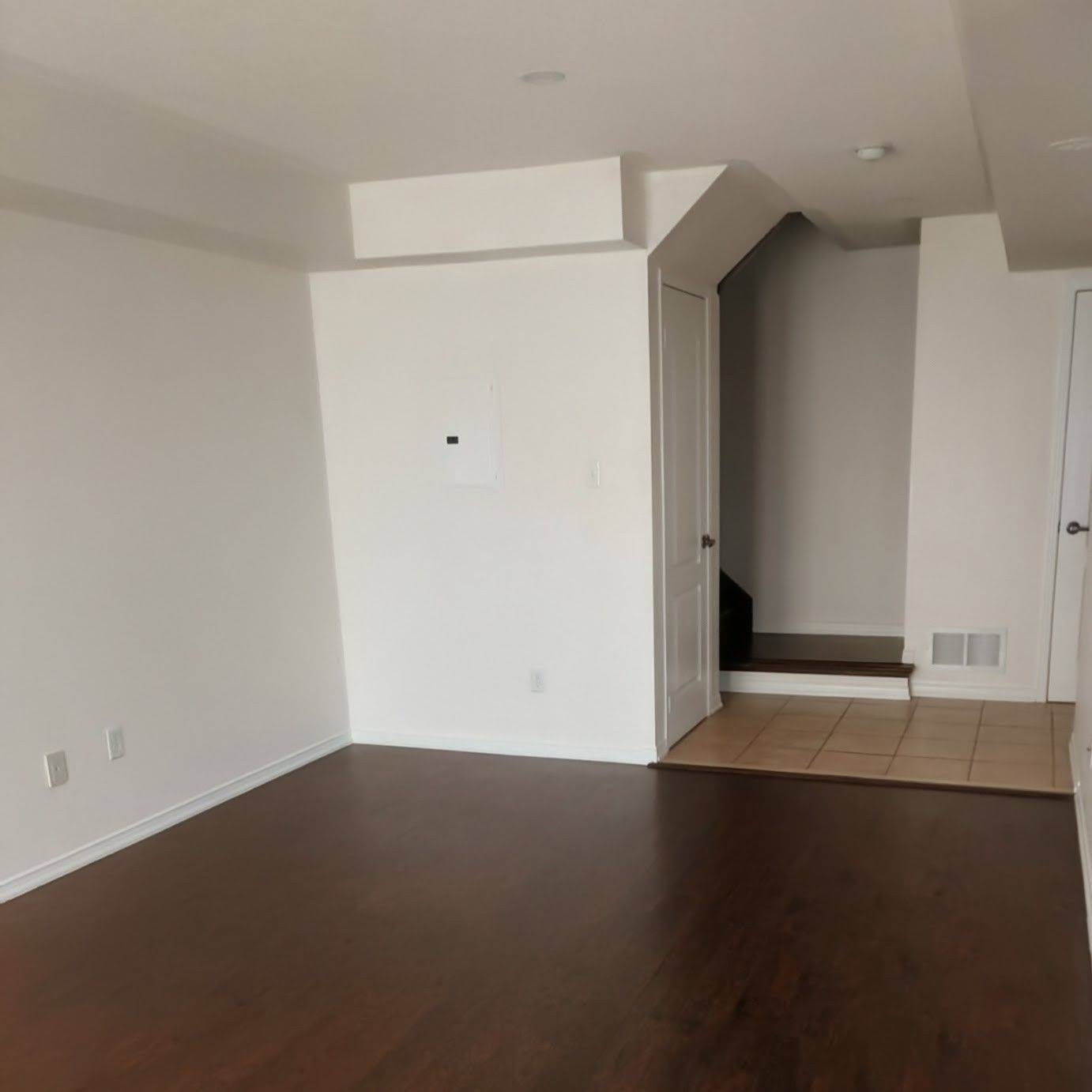 Oakville, ON L6H 0H7,2579 Sixth Line #8