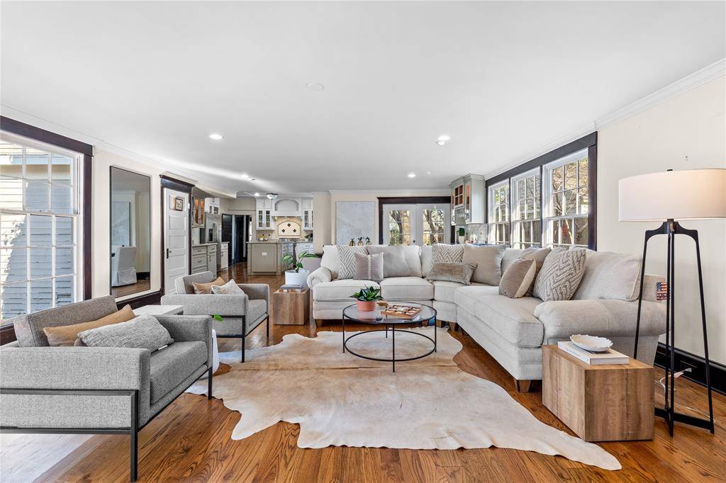 Mckinney, TX 75069,811 N Church Street