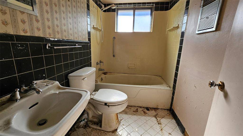 Richardson, TX 75080,302 N Cottonwood Drive