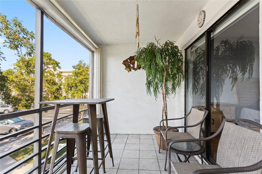 Pompano Beach, FL 33069,2312 S Cypress Bend Dr #205