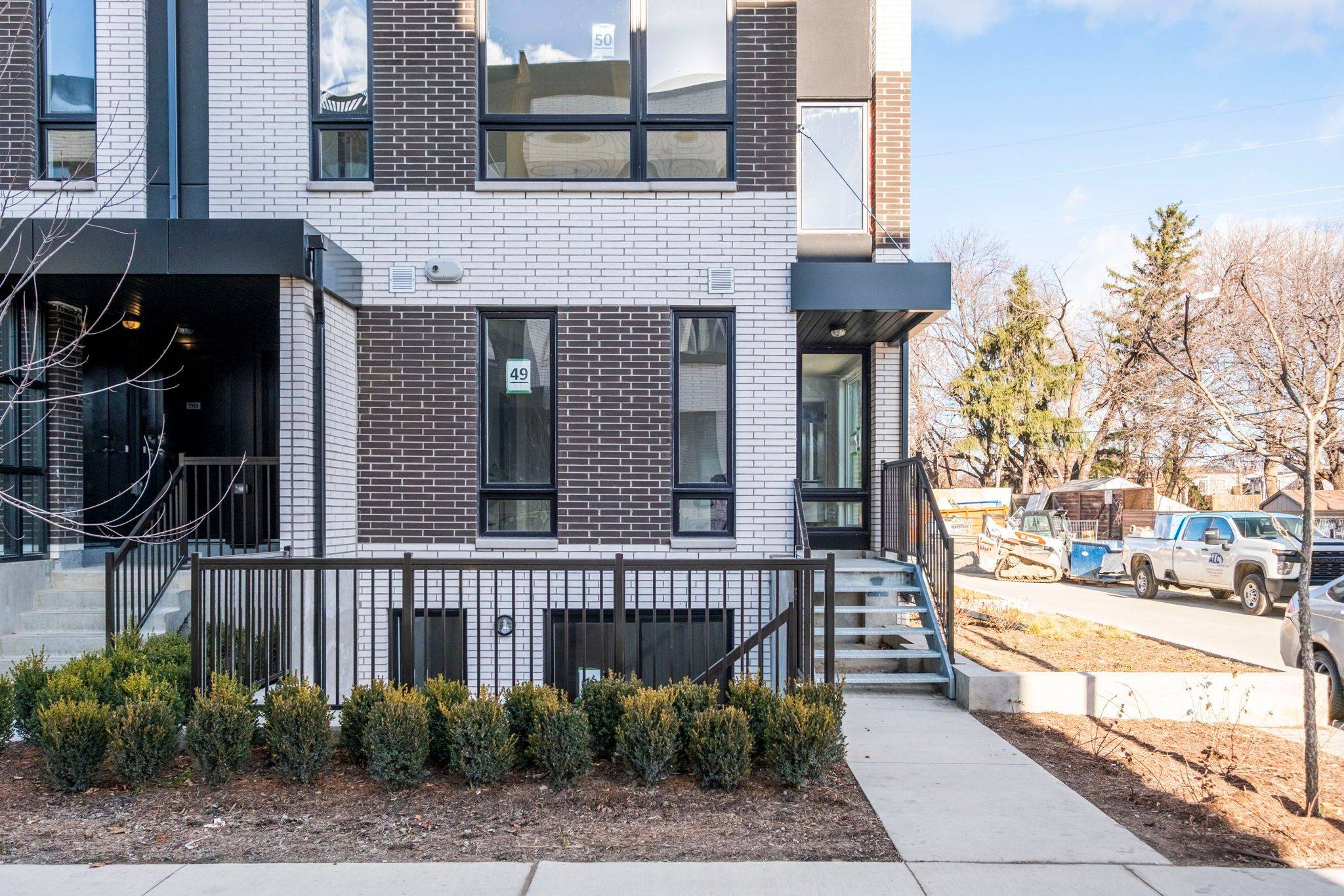 Toronto W03, ON M6N 0B5,40 Ed Clark GDNS #Th1