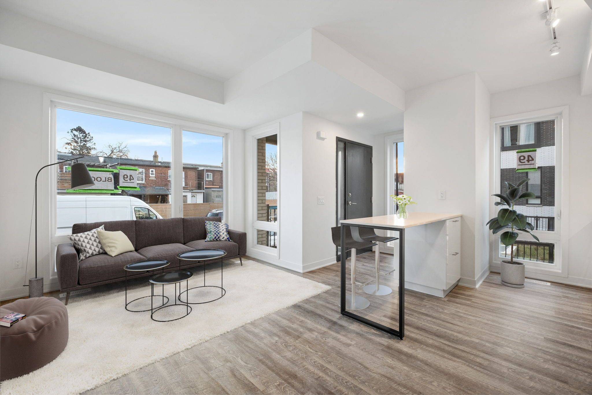 Toronto W03, ON M6N 0B5,40 Ed Clark GDNS #Th1