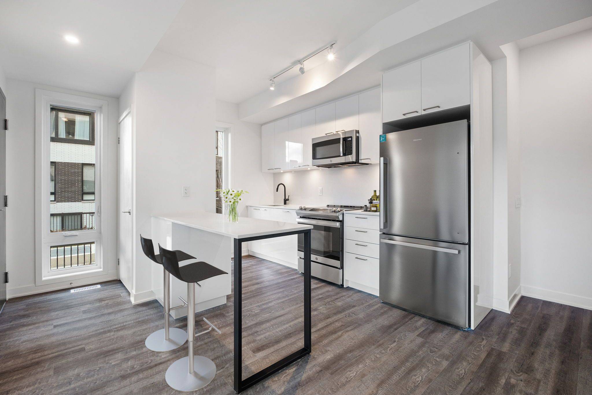 Toronto W03, ON M6N 0B5,40 Ed Clark GDNS #Th1