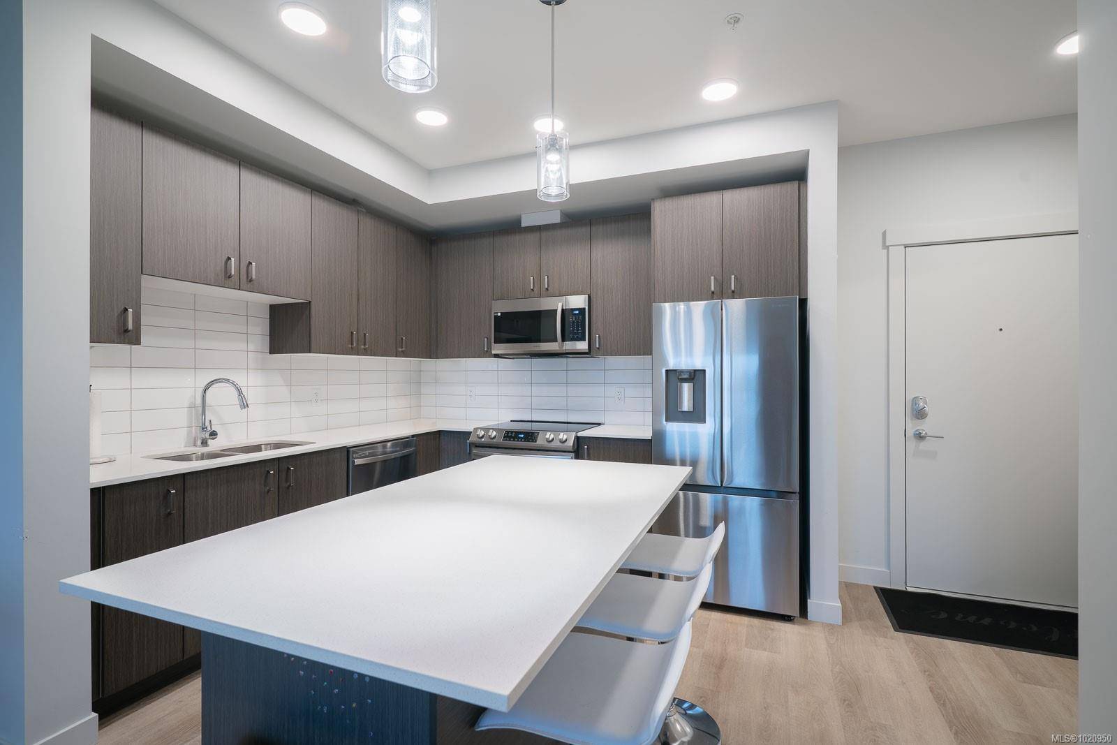 Parksville, BC V9P 0H7,140 Jensen Ave W #209