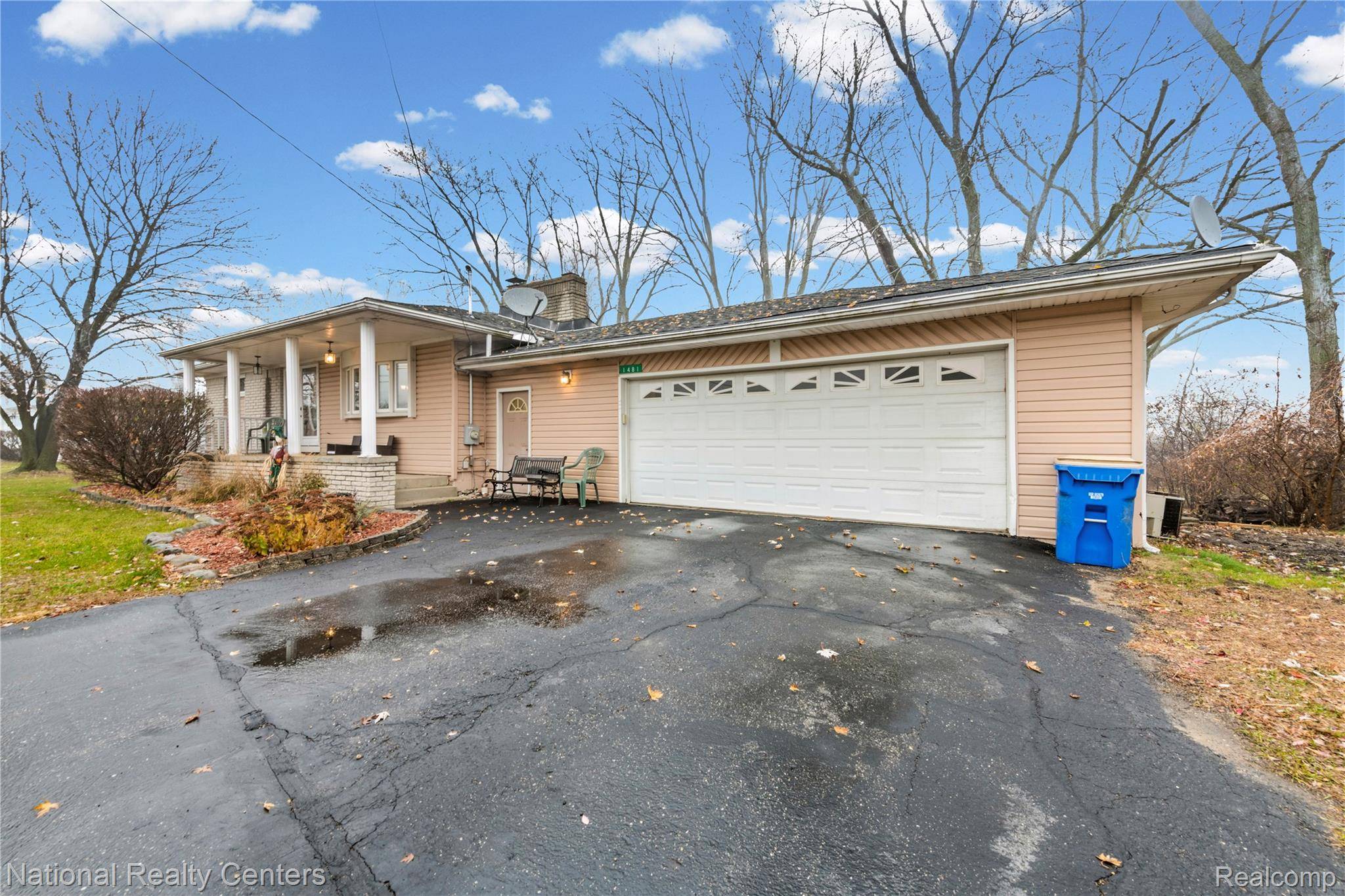 Waterford, MI 48327,1481 Lochaven RD