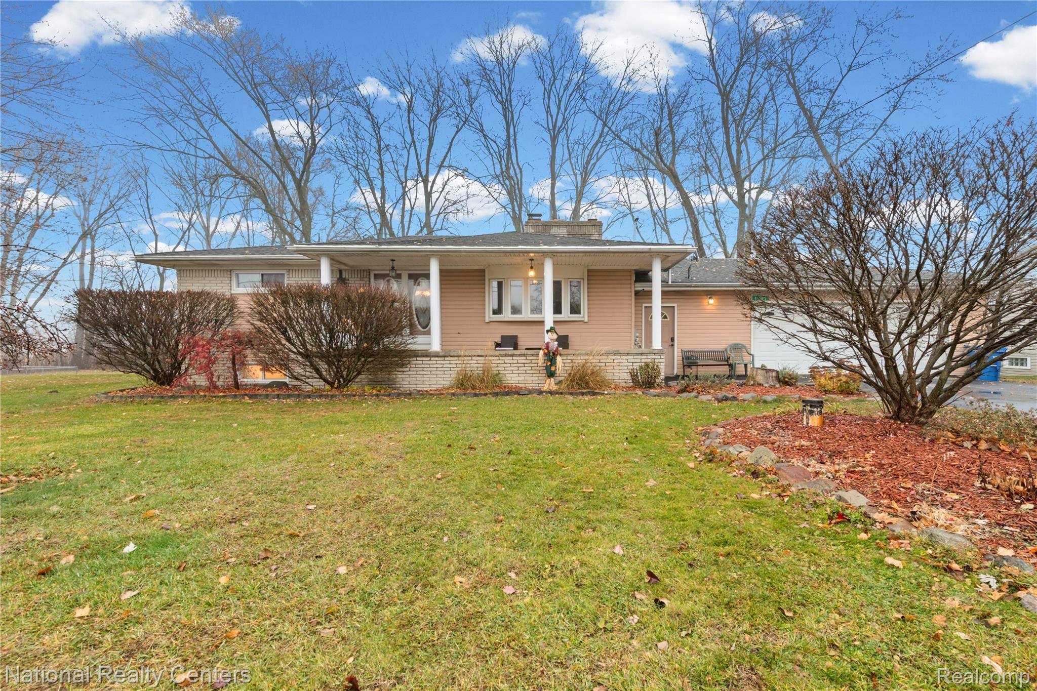 Waterford, MI 48327,1481 Lochaven RD