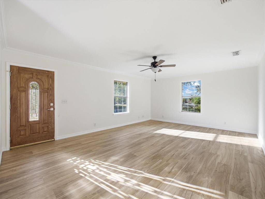 Bowie, TX 76230,402 Sanders Street