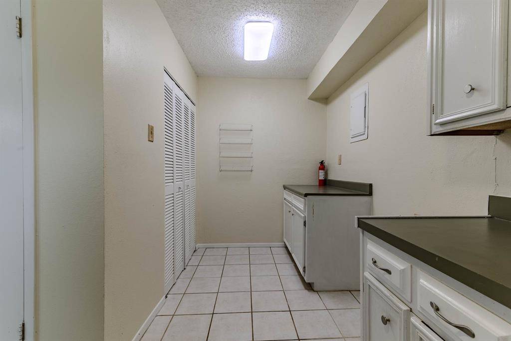 Burleson, TX 76028,513 Charlyne Drive