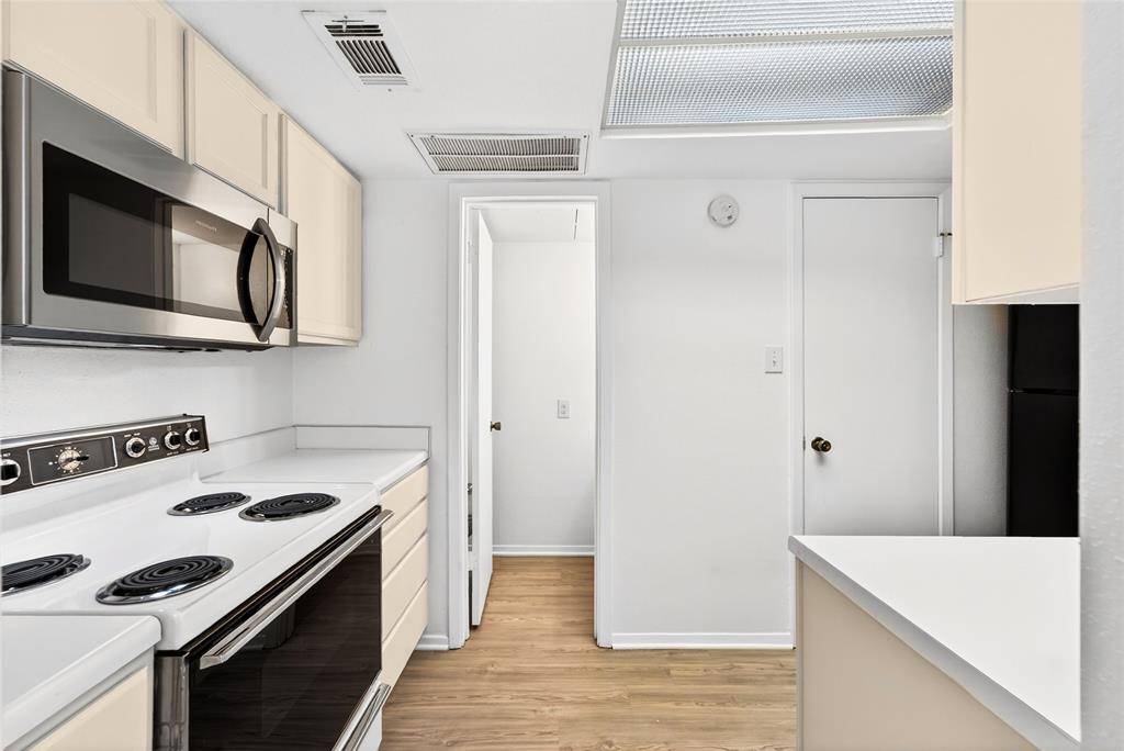 Dallas, TX 75219,4338 Hartford Street #7