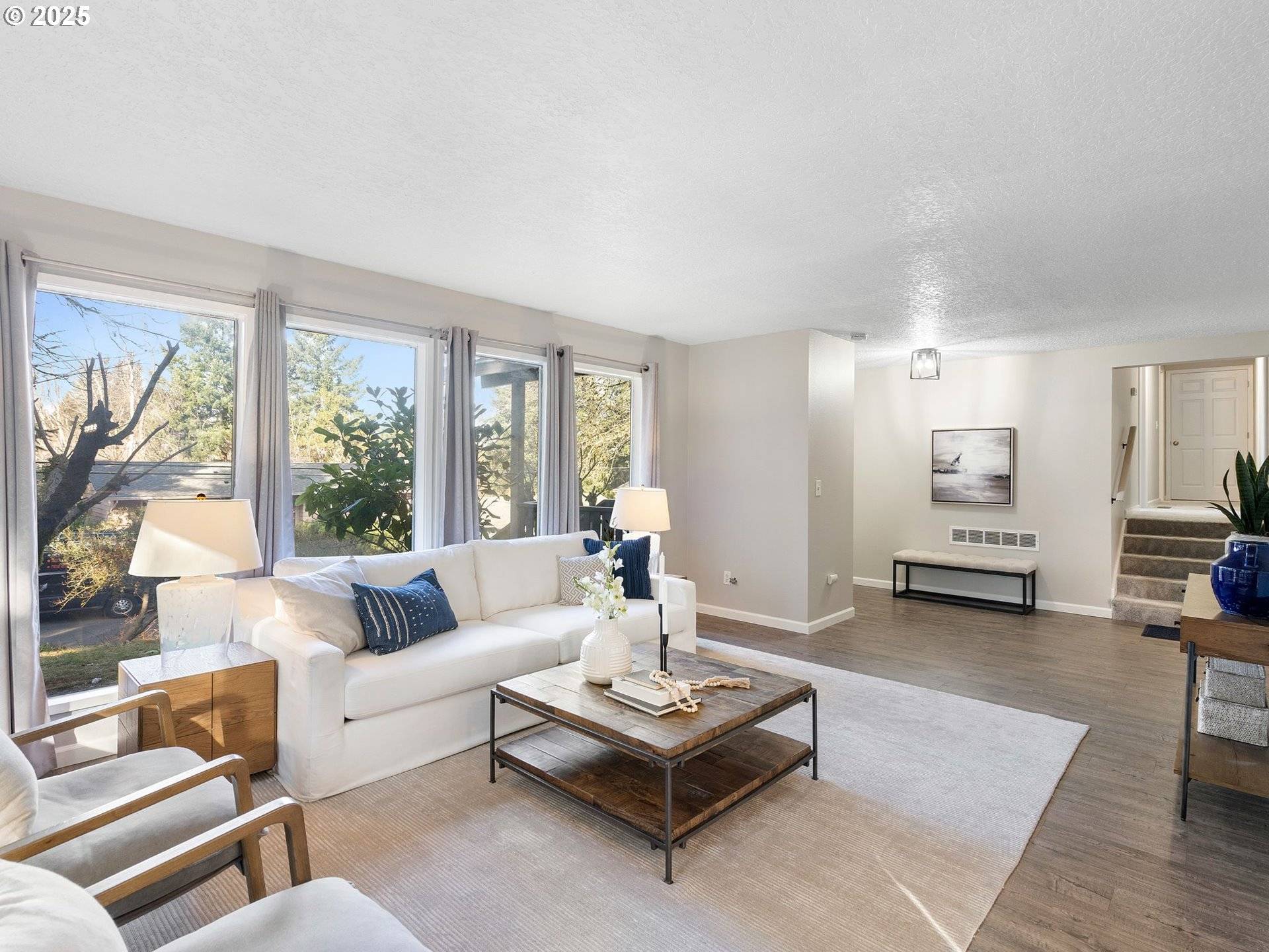 West Linn, OR 97068,1010 MARYLHURST DR