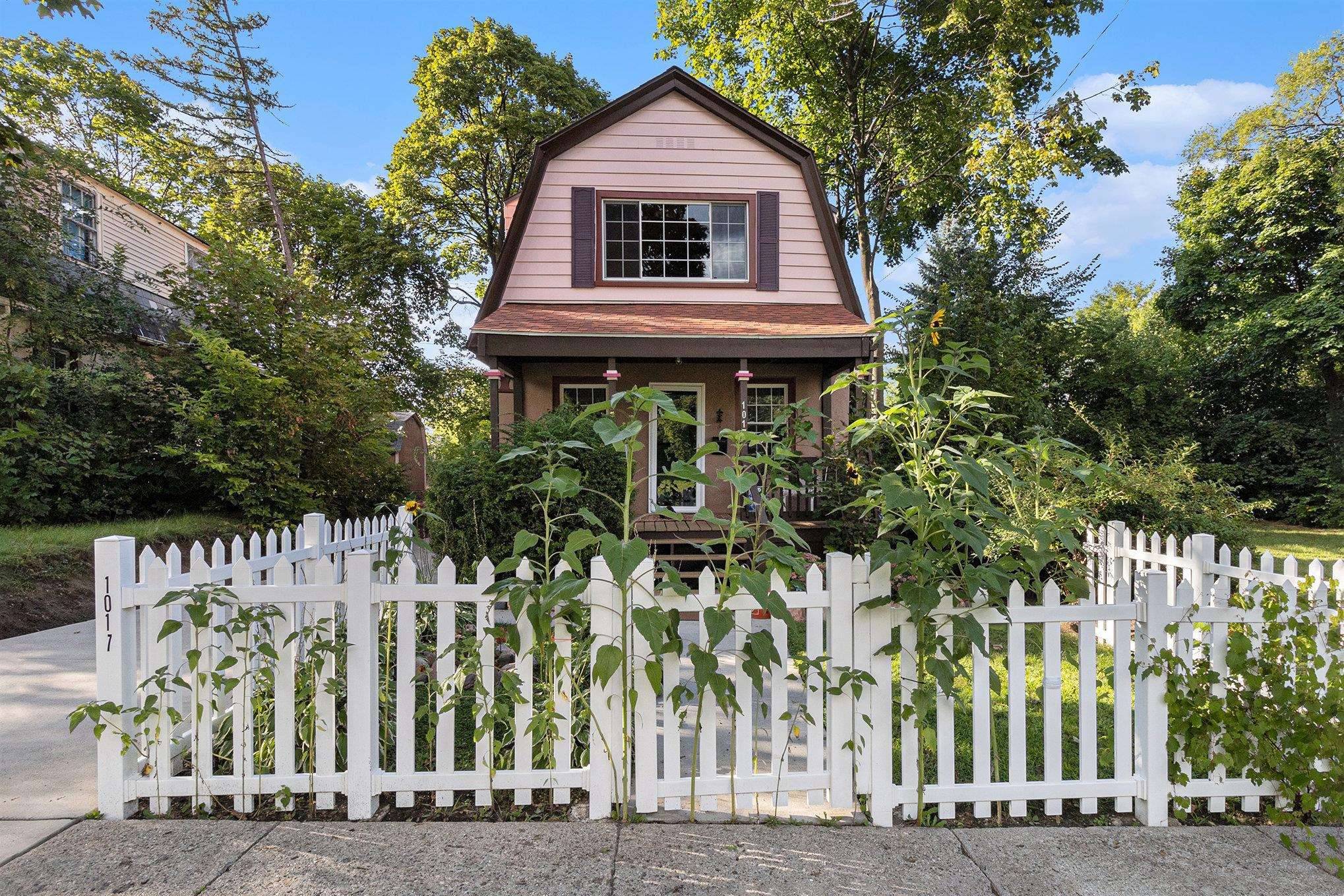 Flint, MI 48504,1017 Perry ST