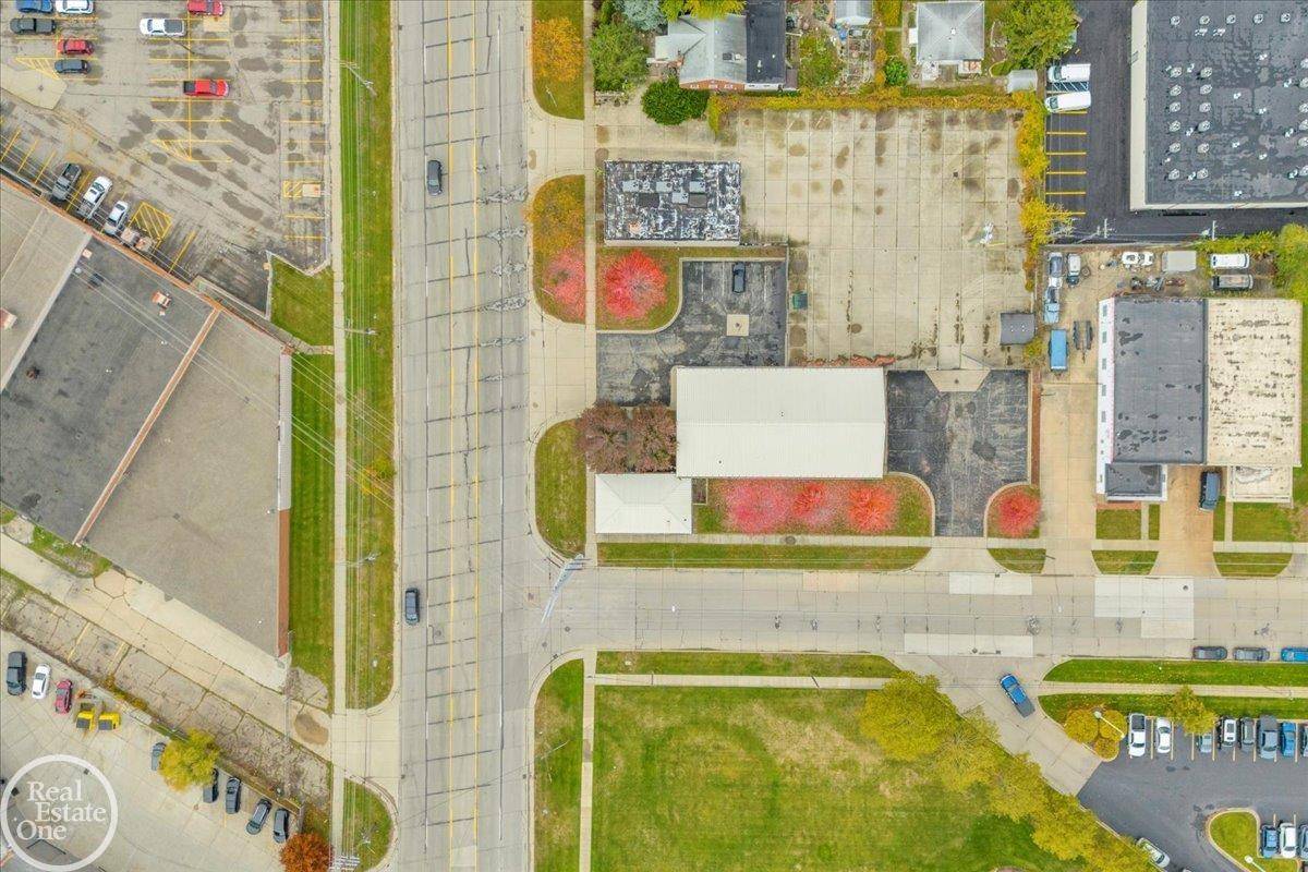 Warren, MI 48089,12565 E 9 MILE RD