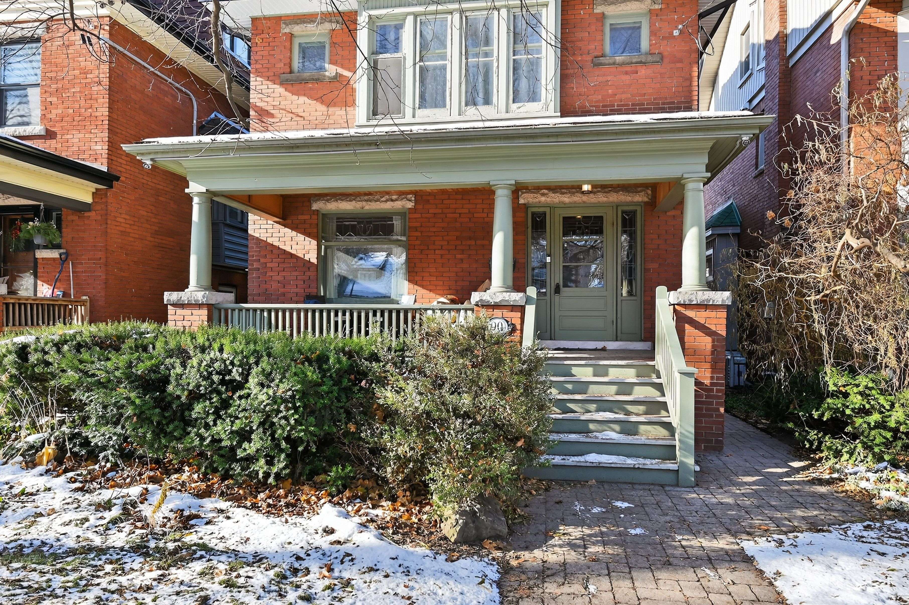 Hamilton, ON L8M 2S6,90 Blake ST