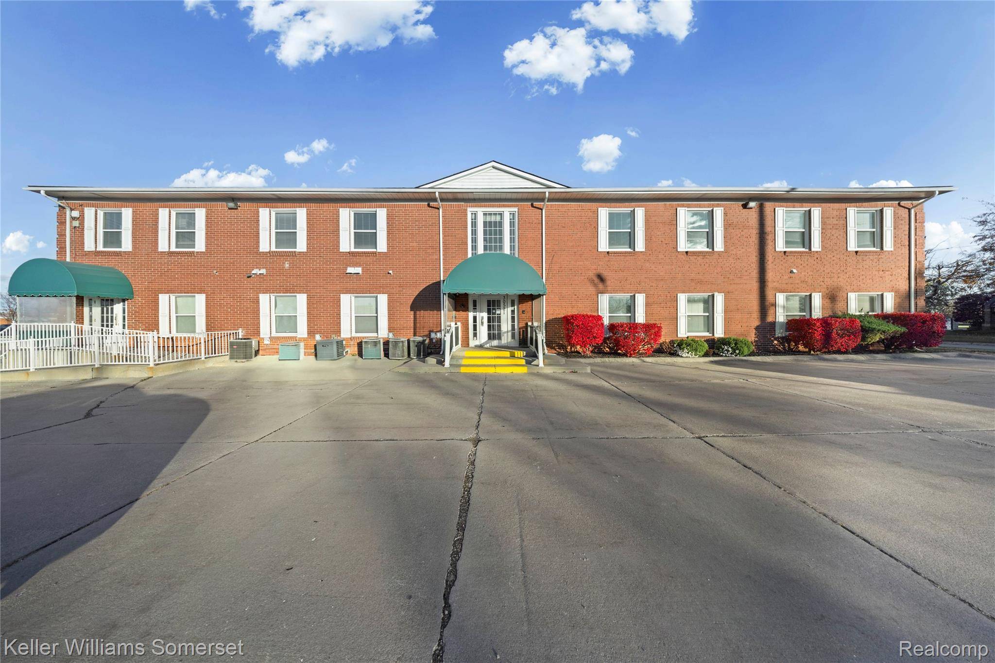 Warren, MI 48088,30521 SCHOENHERR #200