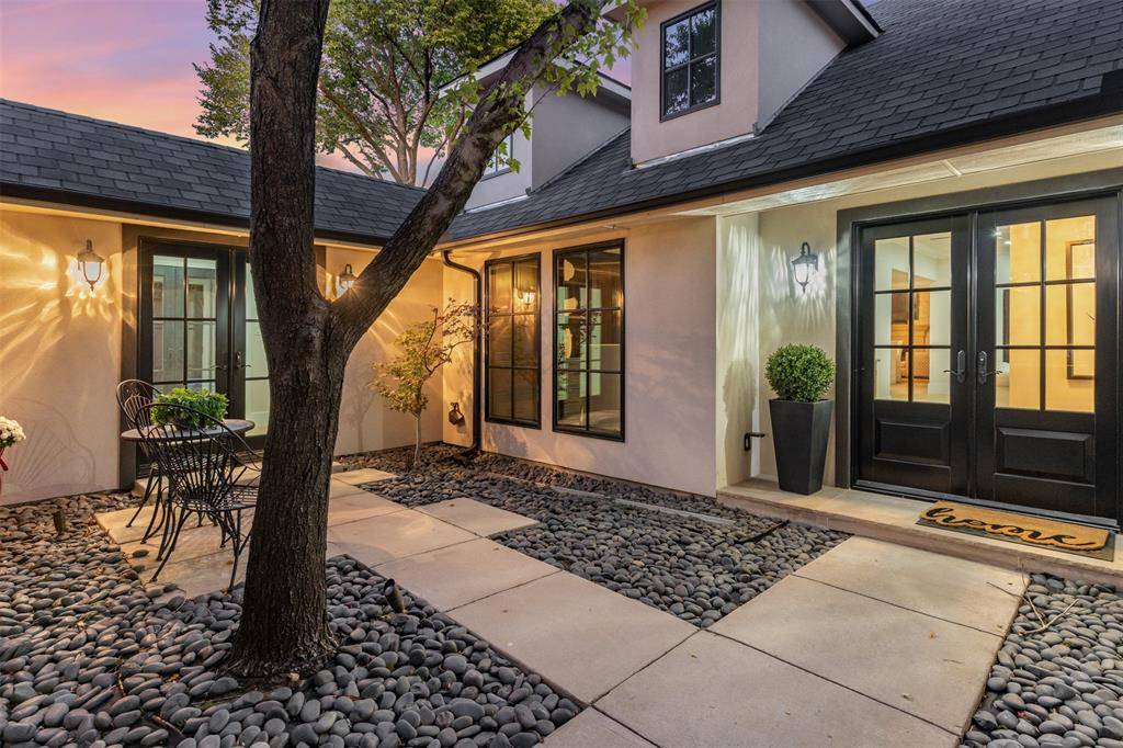 Dallas, TX 75209,3922 Inwood Road