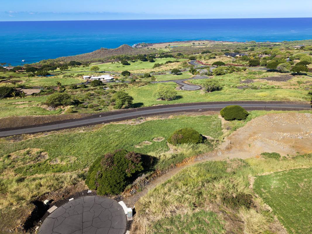 Kealakekua, HI 96750,81-465 PIIALII WAY