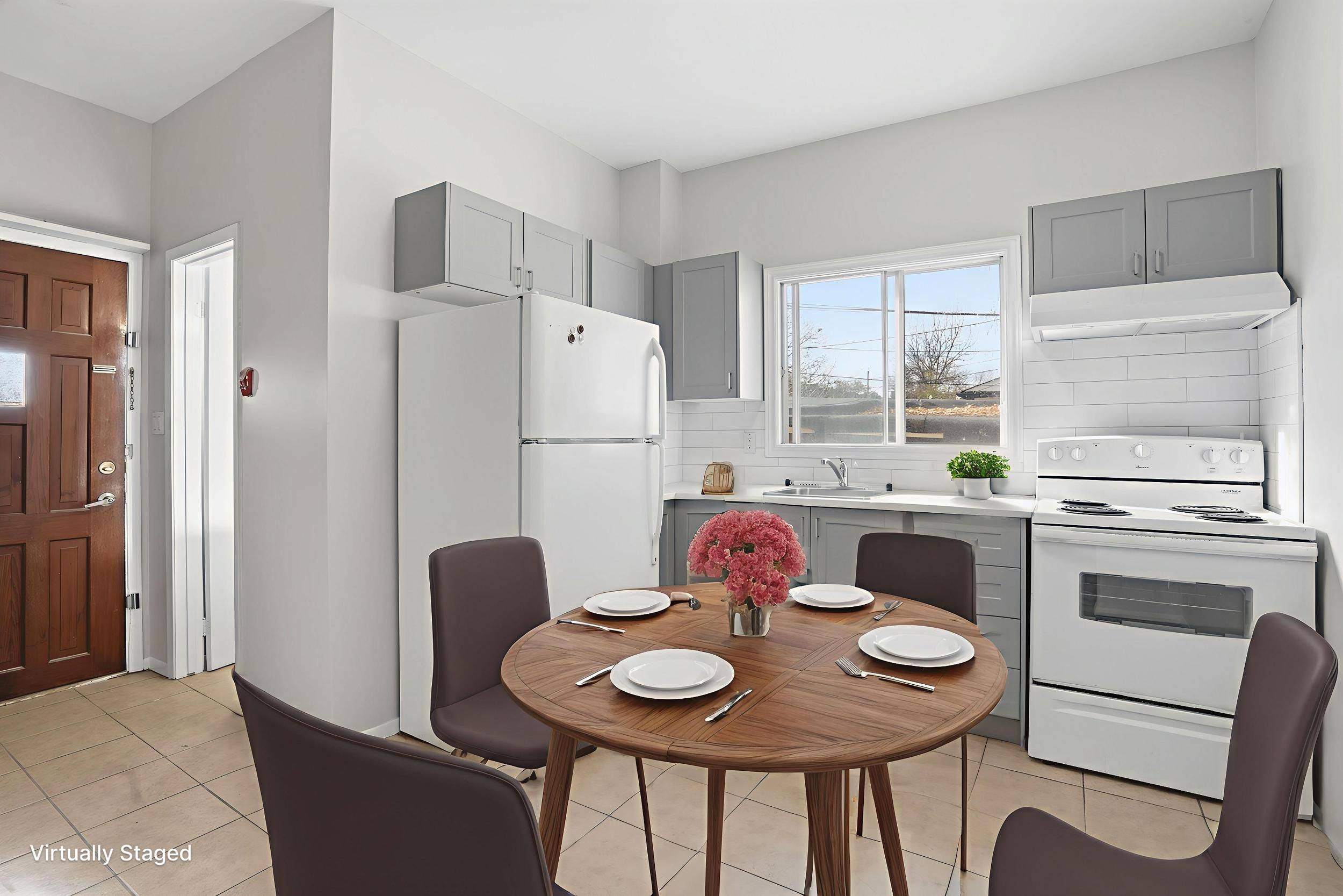 Toronto E03, ON M4J 3P1,82 Donlands AVE #Apt 2