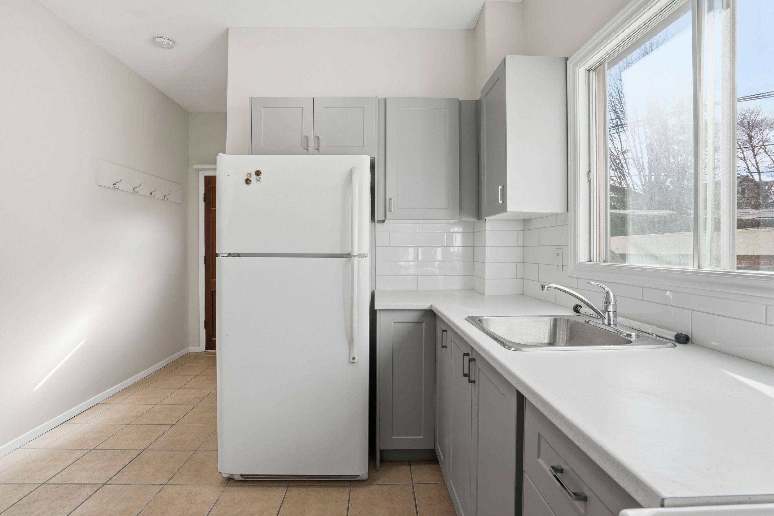 Toronto E03, ON M4J 3P1,82 Donlands AVE #Apt 2