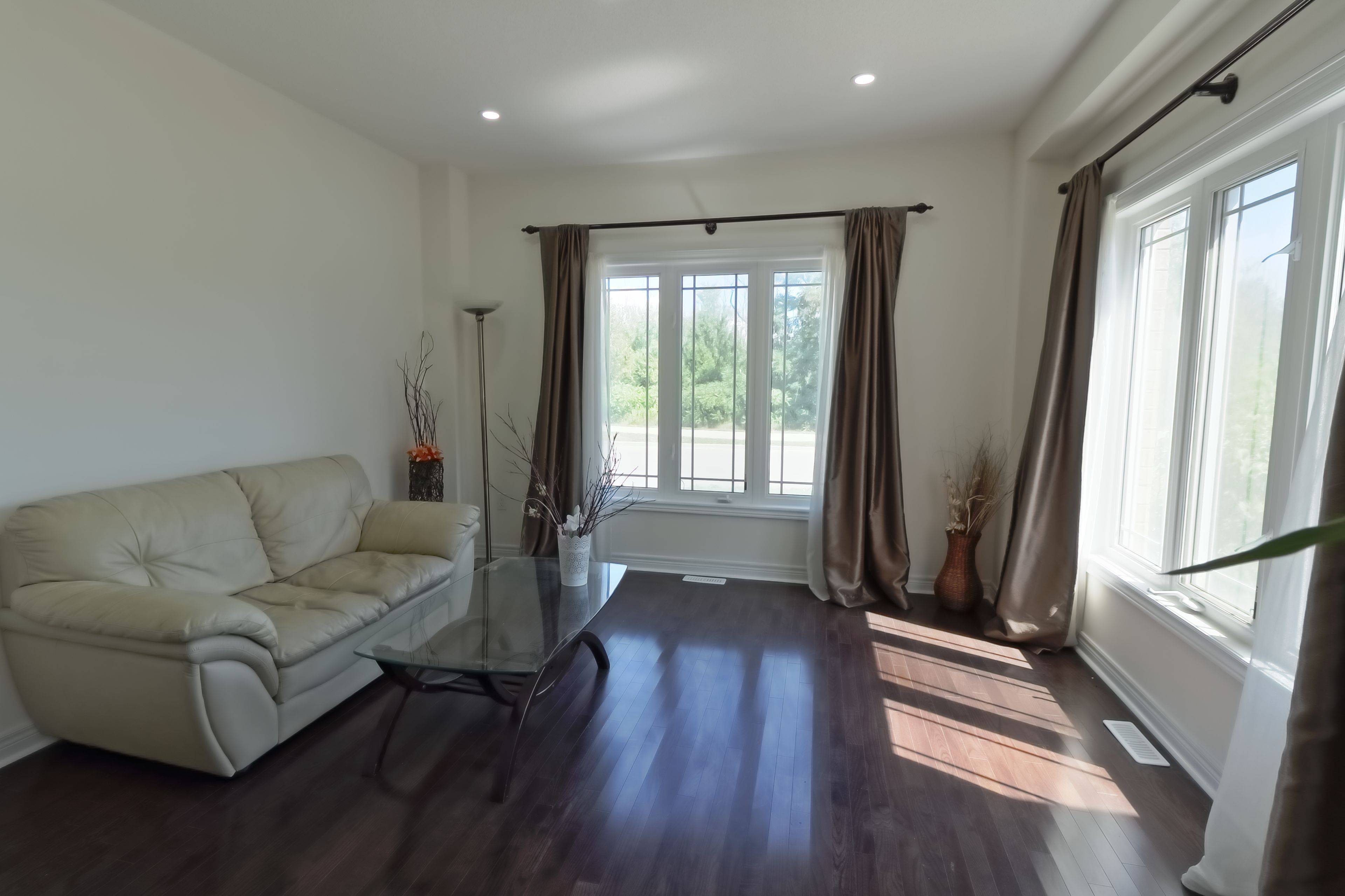 Ajax, ON L1Z 0M2,18 Snowling DR