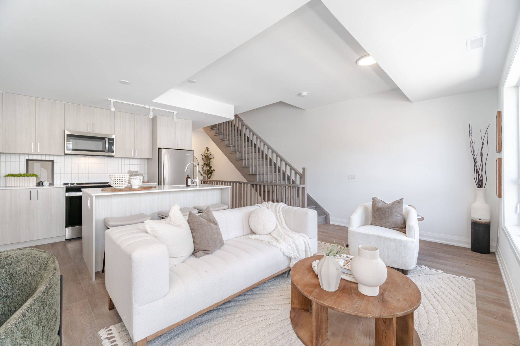 Oakville, ON L6M 1R1,272 Ironside DR N