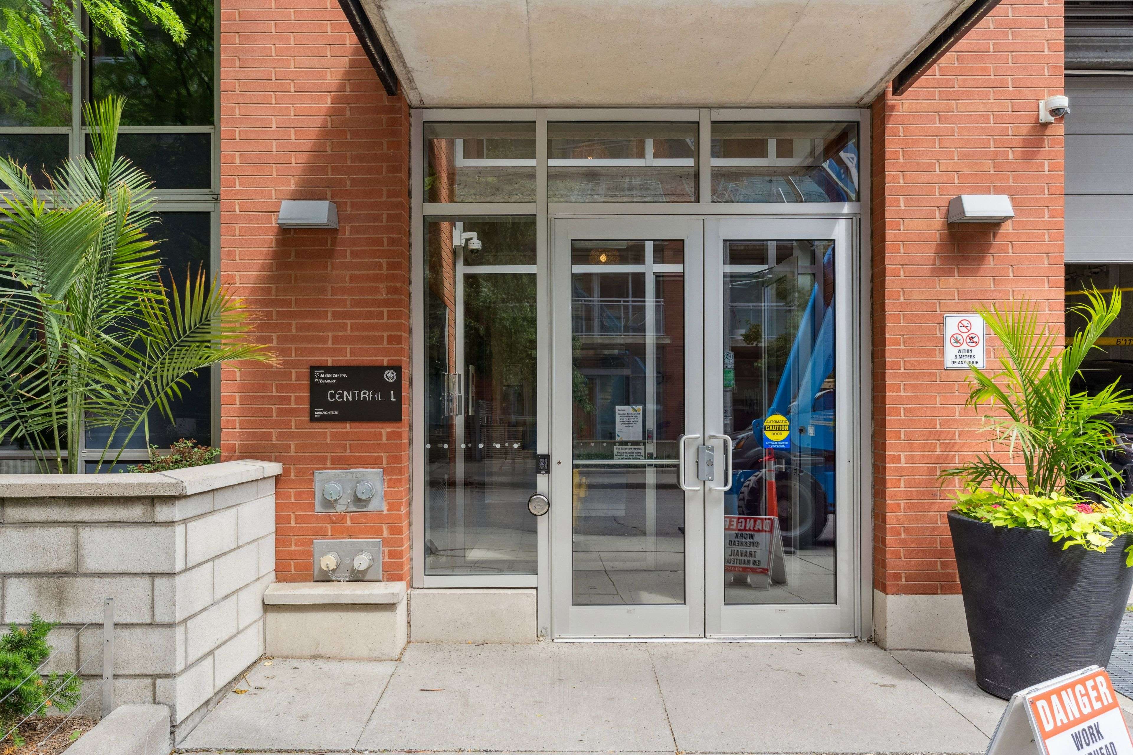 Ottawa Centre, ON K2P 0S1,349 Mcleod ST #623