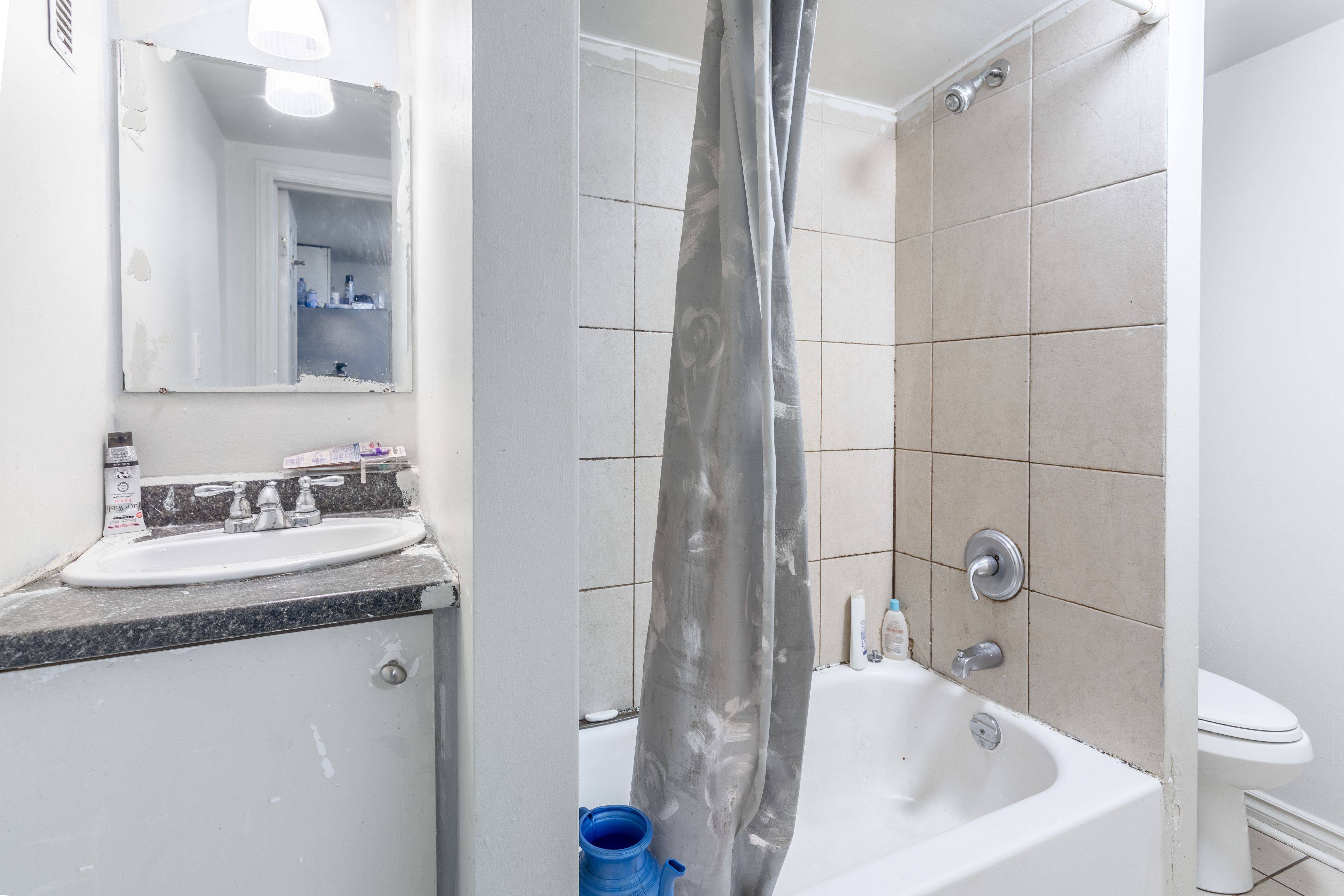 Hamilton, ON L8R 1E3,167-177 Wilson ST