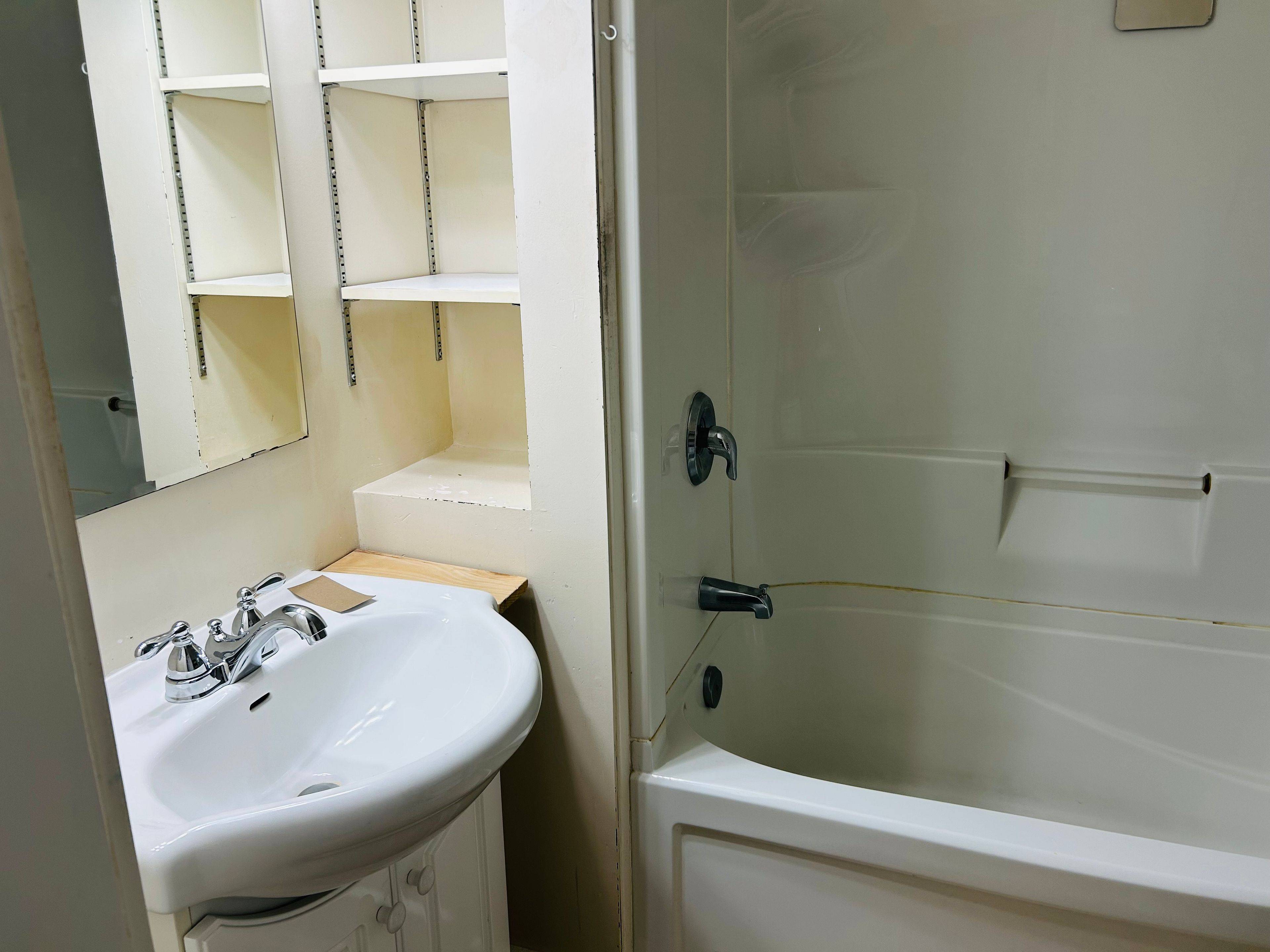 Kawartha Lakes, ON K0M 1A0,61 Bolton ST #2