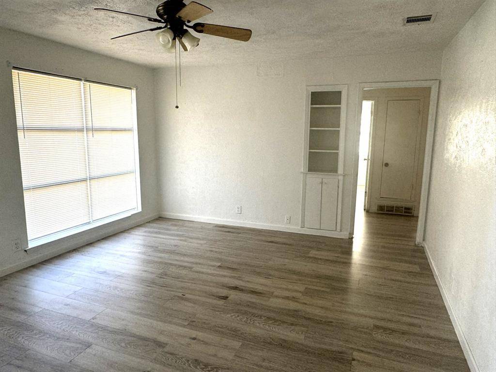 Dallas, TX 75228,9849 San Lea Drive