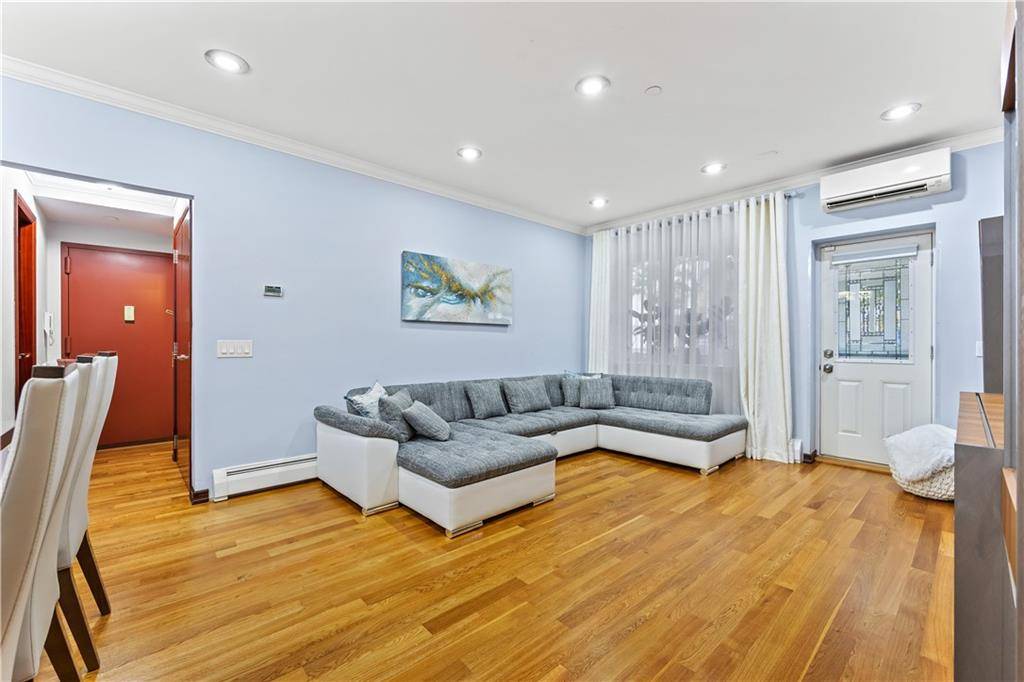 Brooklyn, NY 11235,4078 Nostrand AVE #1B