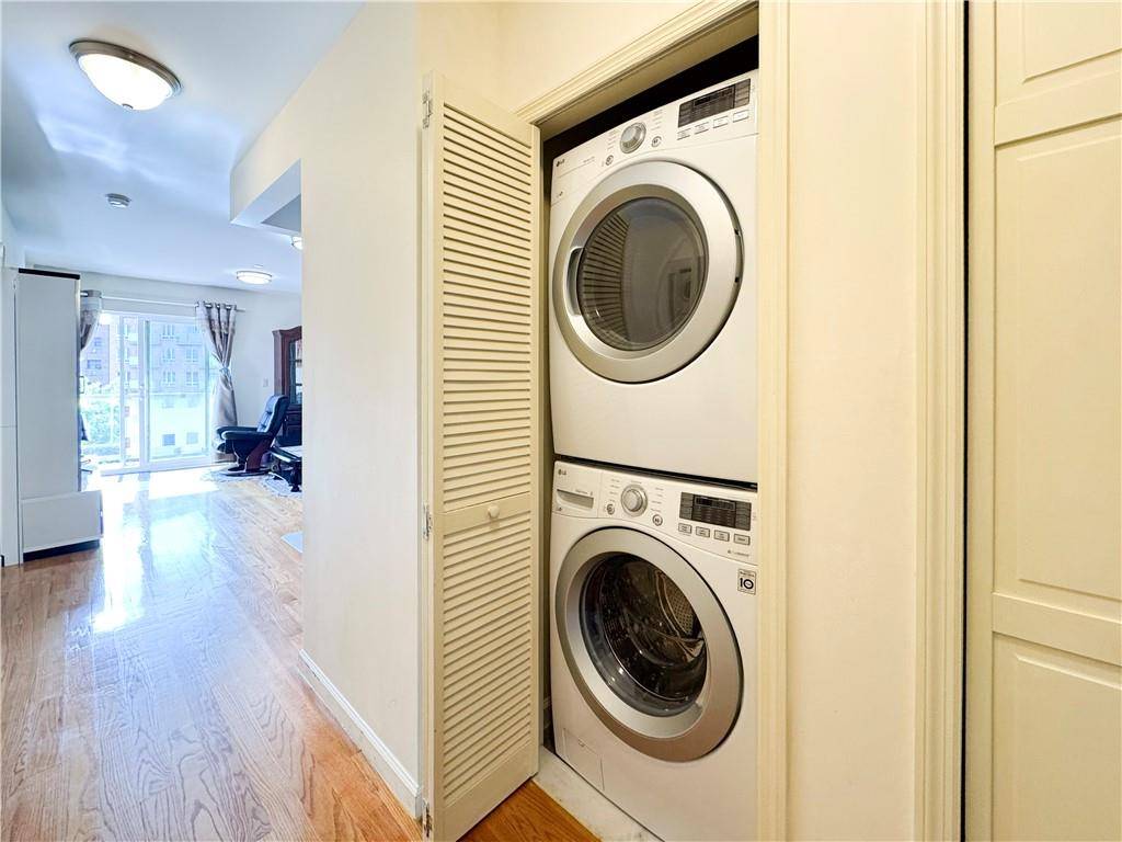 Brooklyn, NY 11214,7608 Bay Pkwy #5C