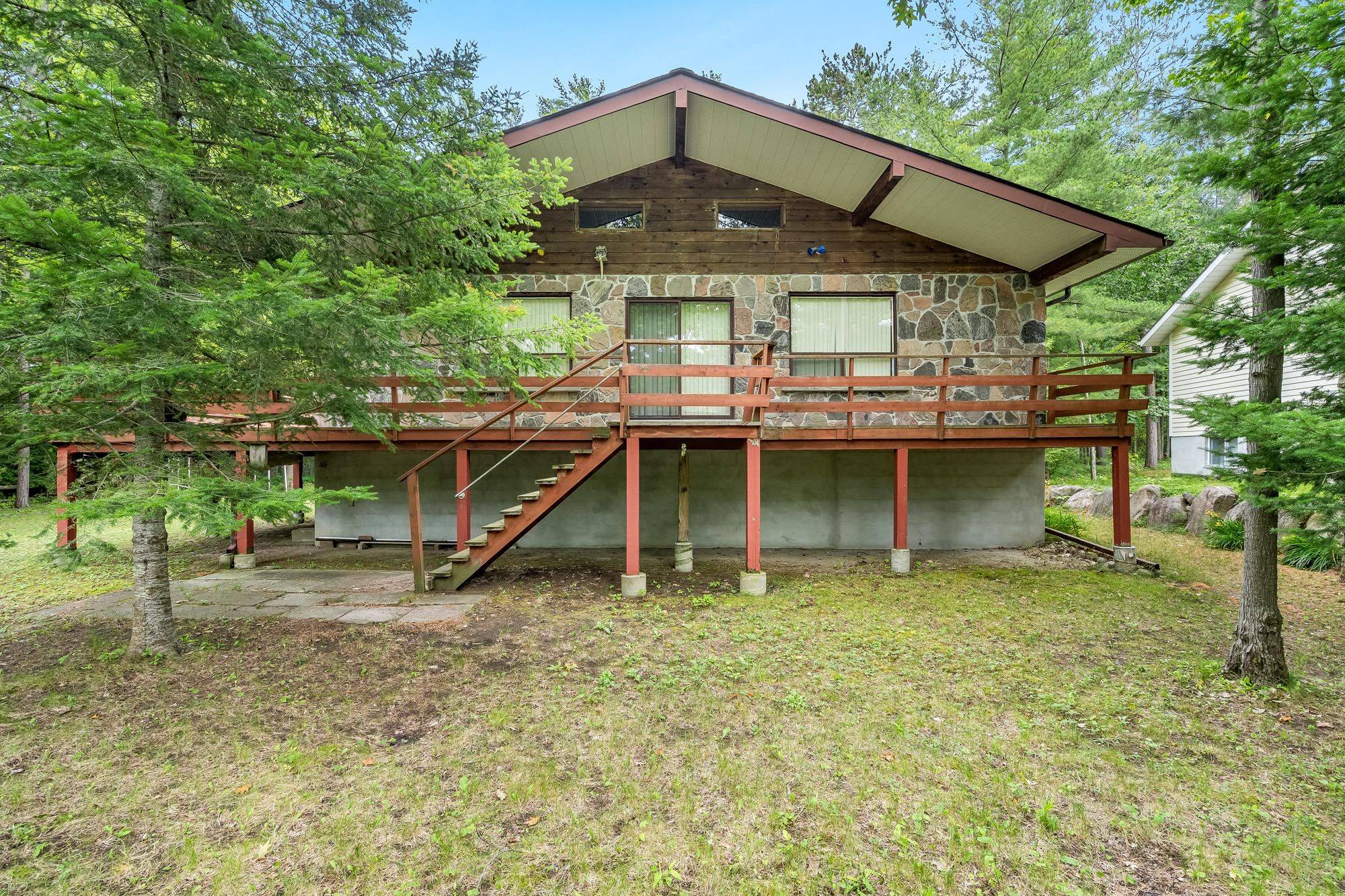 Tiny, ON L0L 2T0,39 Rosemary RD