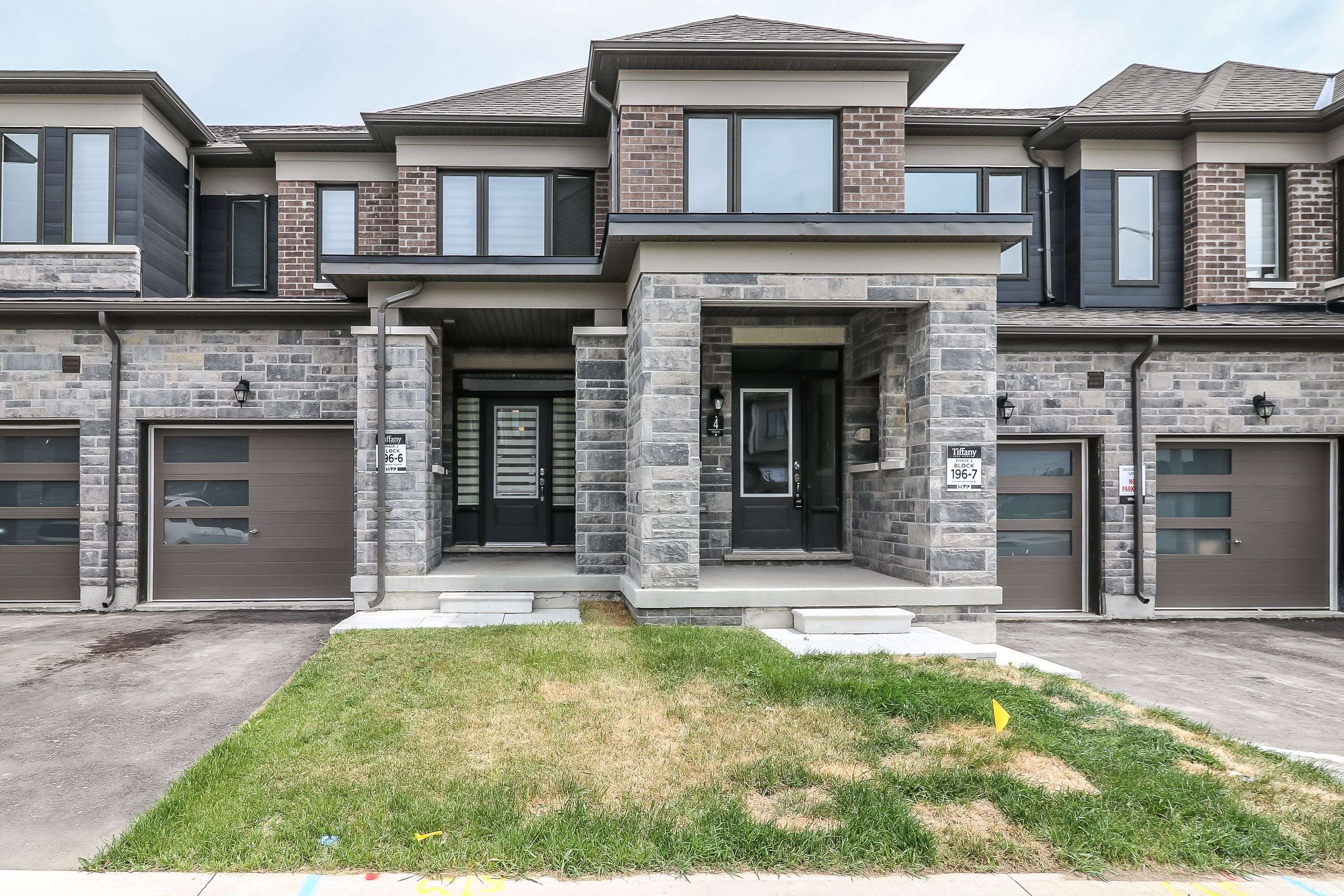 Barrie, ON L9J 0W7,6 Durham AVE