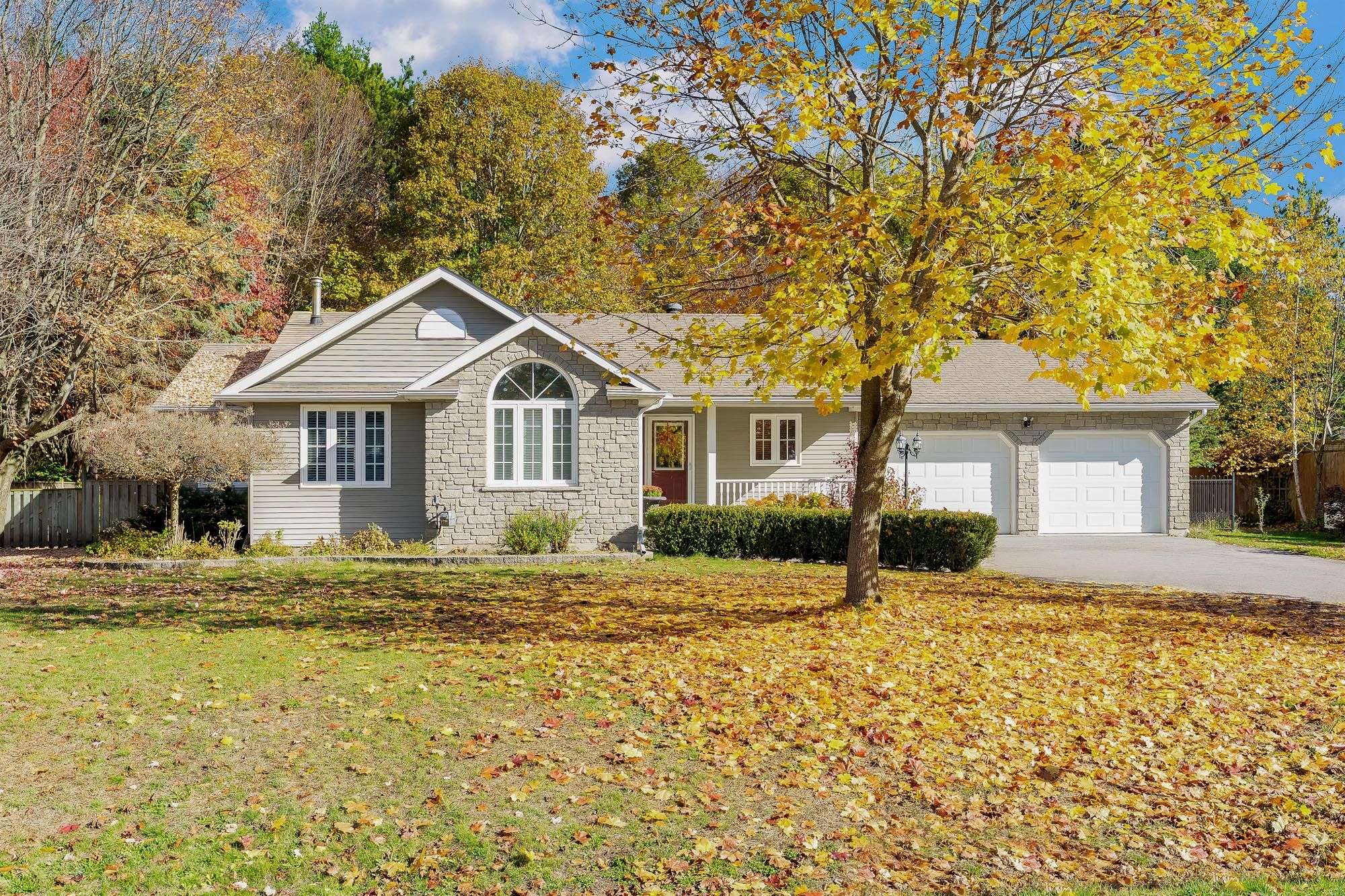 Tiny, ON L0L 2T0,21 Maryjane RD