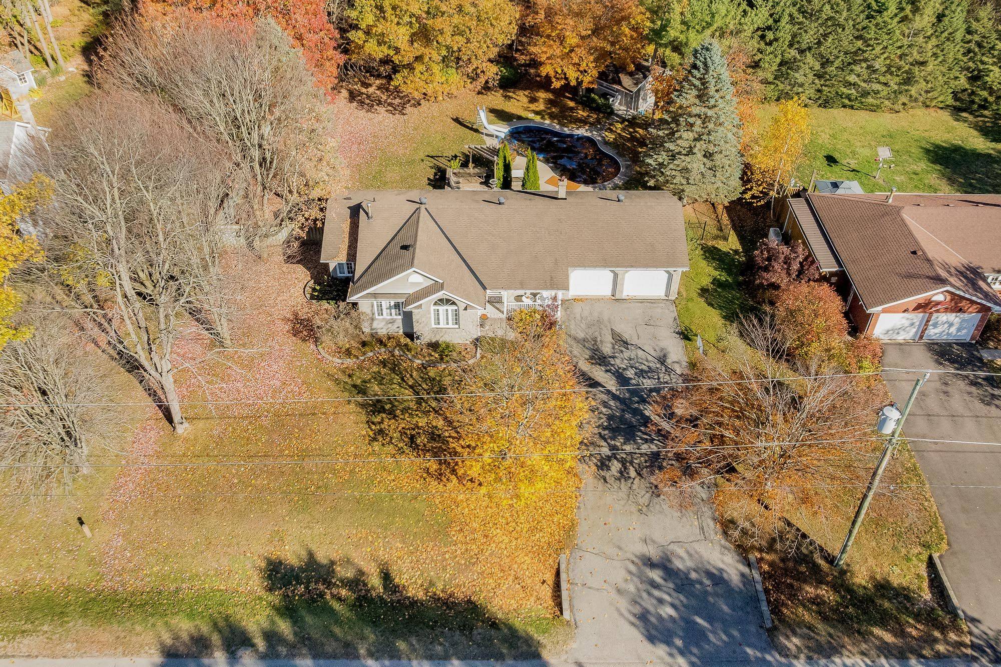 Tiny, ON L0L 2T0,21 Maryjane RD