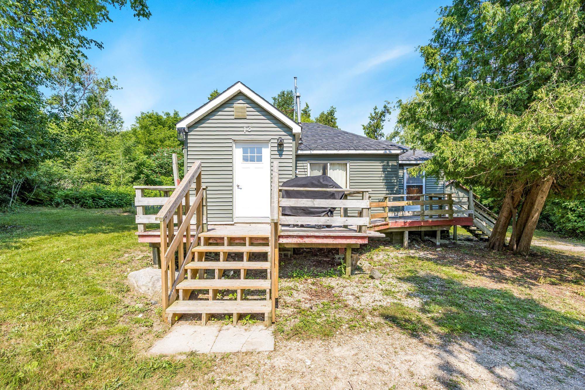 Collingwood, ON L9Y 3Z1,13 Arthur ST