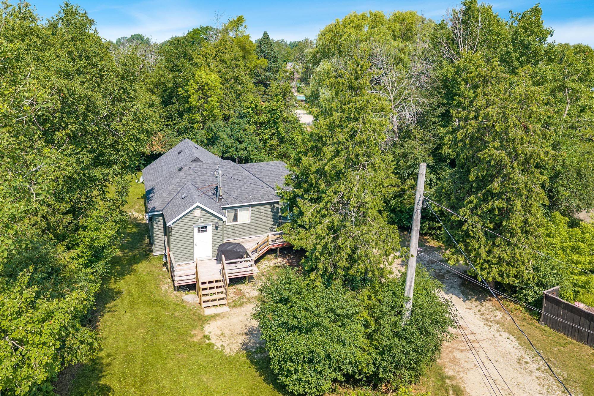 Collingwood, ON L9Y 3Z1,13 Arthur ST