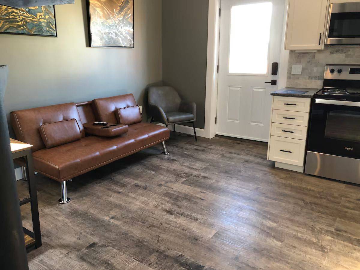 Kingston, ON K7K 3X4,45 Chestnut ST #1