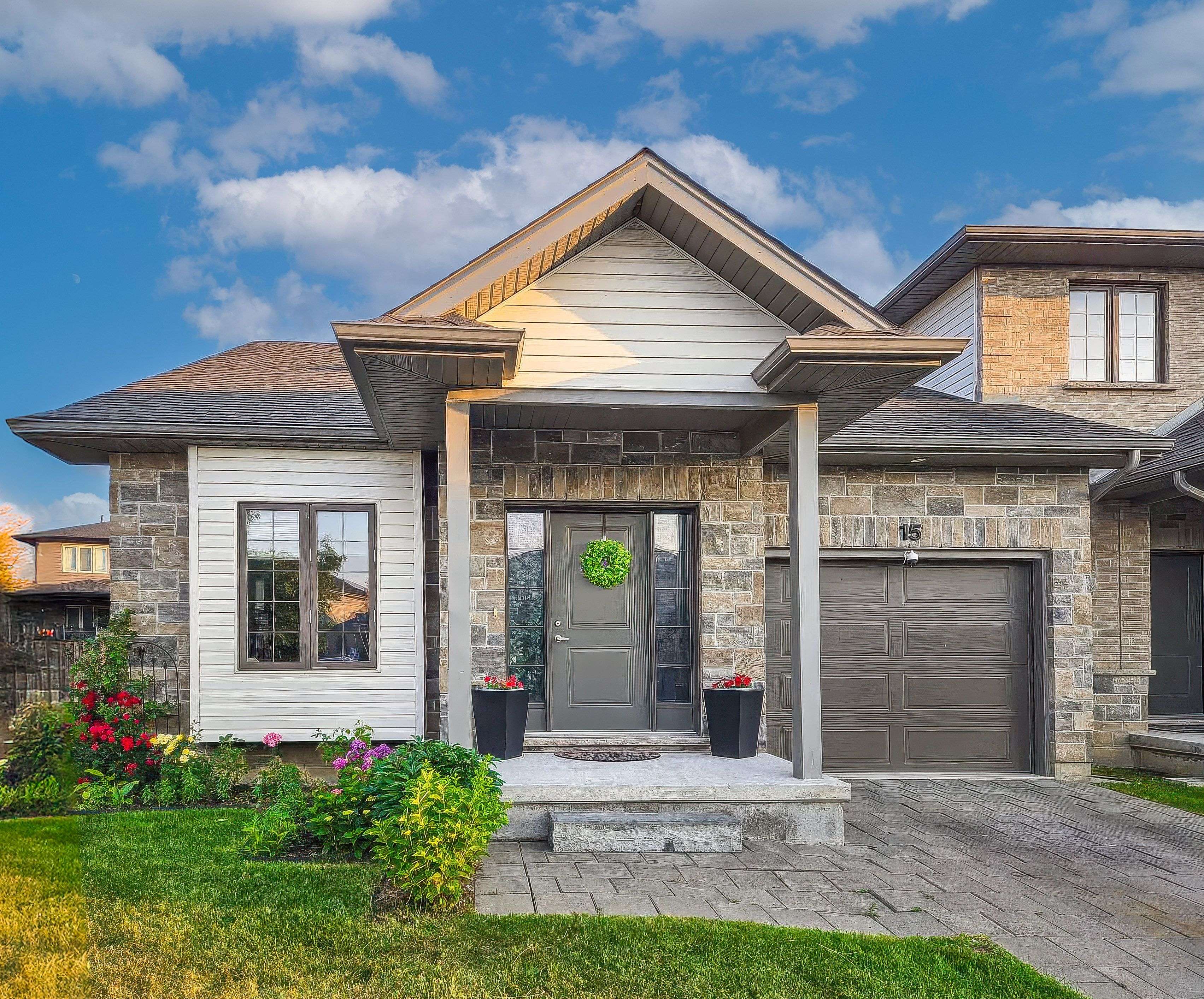 London North, ON N6G 5B4,2910 Tokala TRL #15