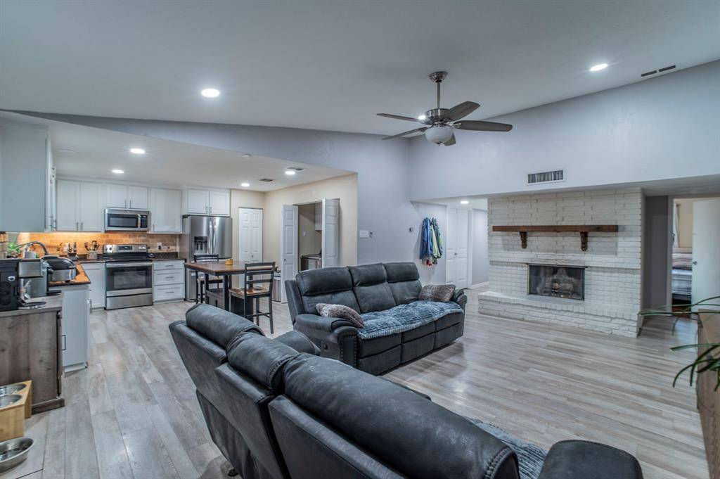 Rowlett, TX 75089,6017 Mimosa Lane