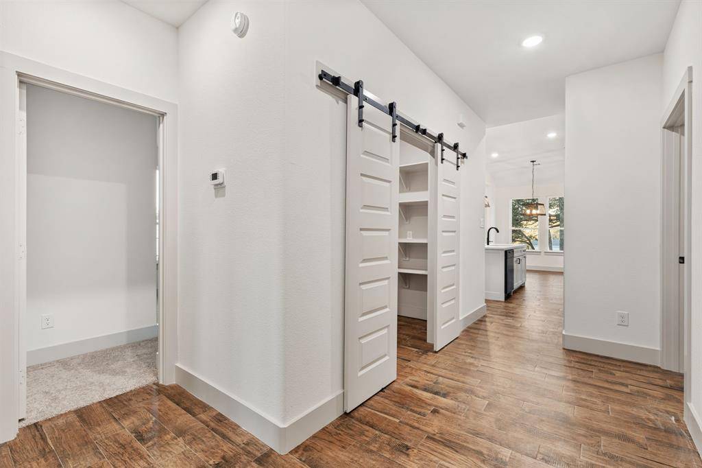 Granbury, TX 76048,5901 S LAKESIDE HILLS Court