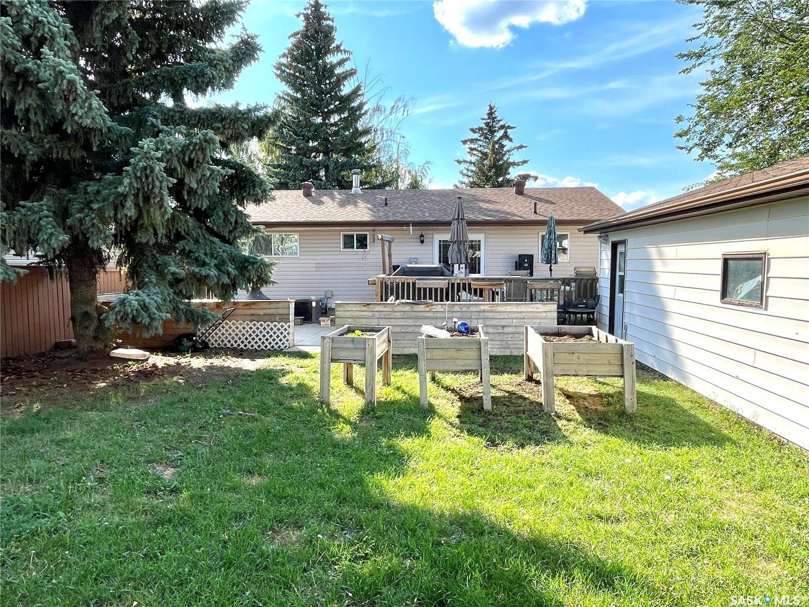 North Battleford, SK S9A 3R3,2472 Ross CRESCENT