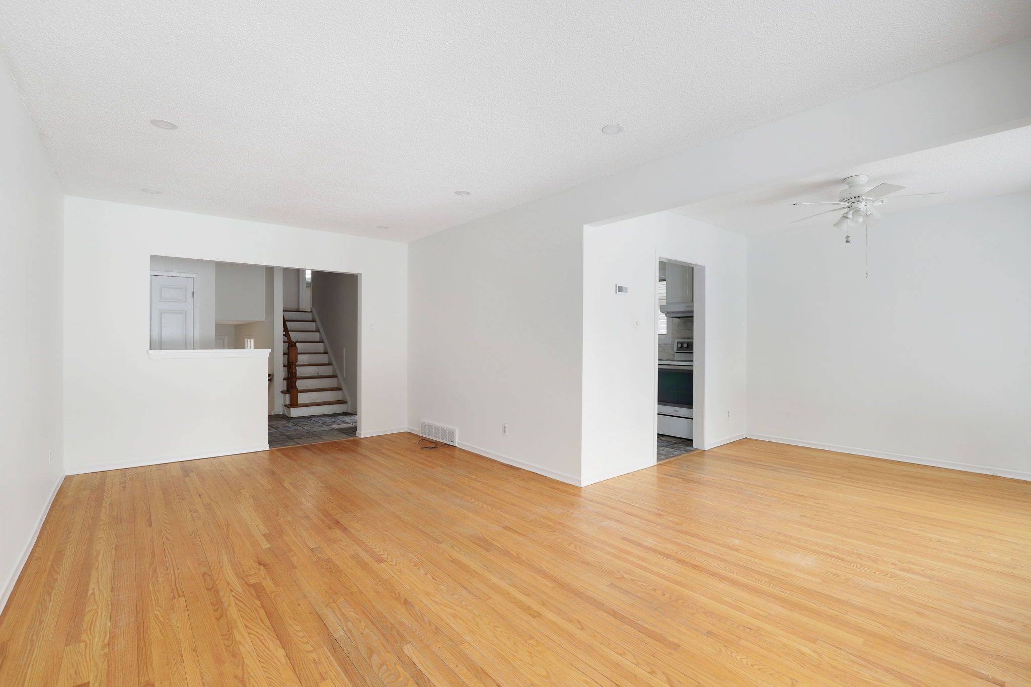 Alta Vista And Area, ON K1H 6W2,1948 Sharel DR