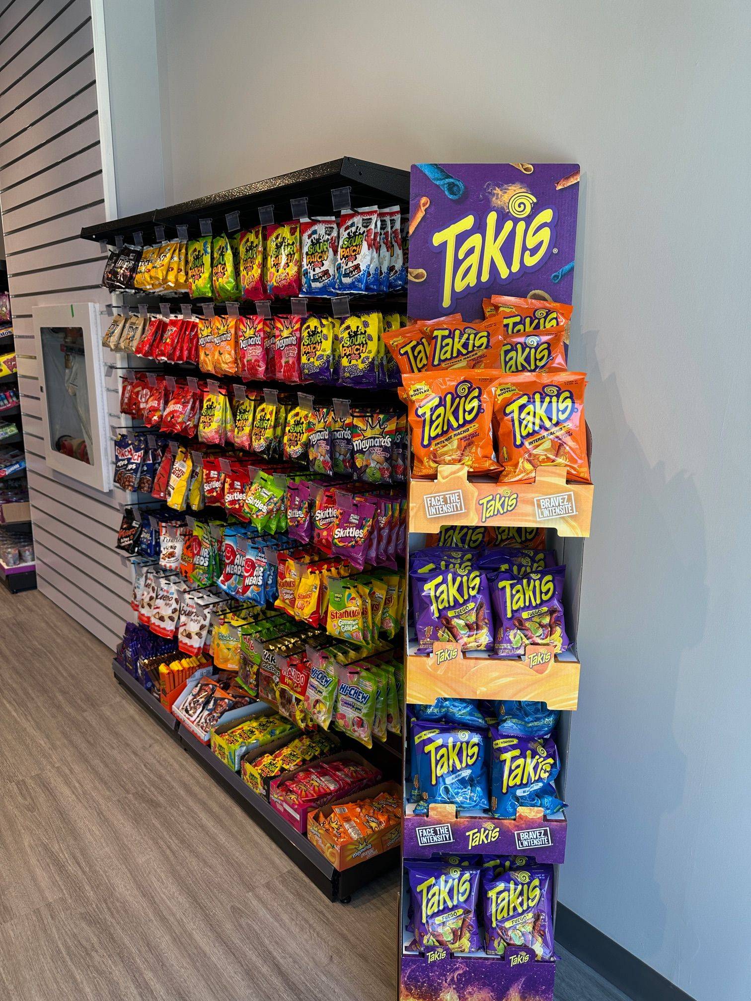 Kitchener, ON N2G 1A6,120 King ST #3