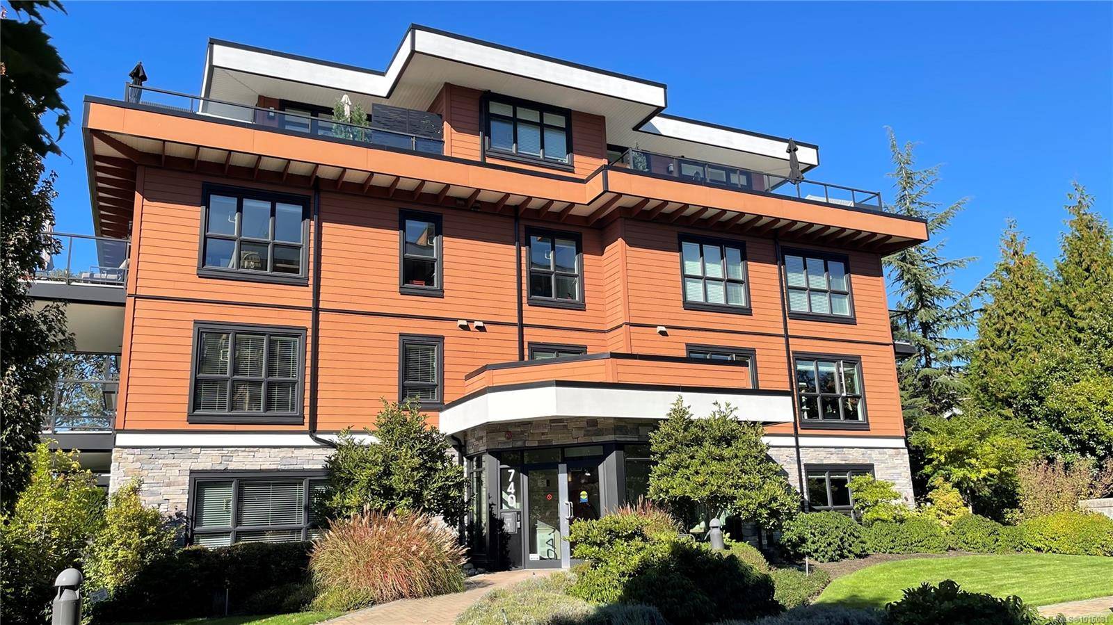 Saanich, BC V8Z 0E2,740 TRAVINO Lane #405