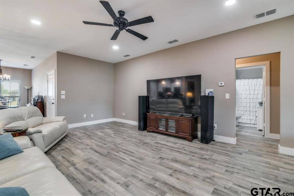 Lindale, TX 75771,17409 Crossing Circle