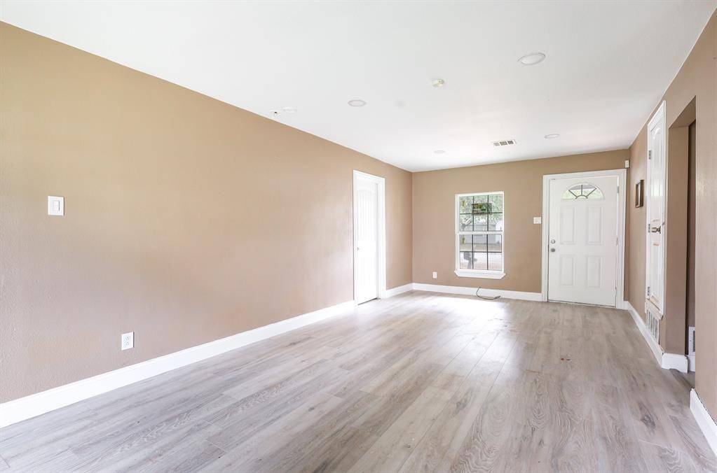 Irving, TX 75061,517 Thompson Street