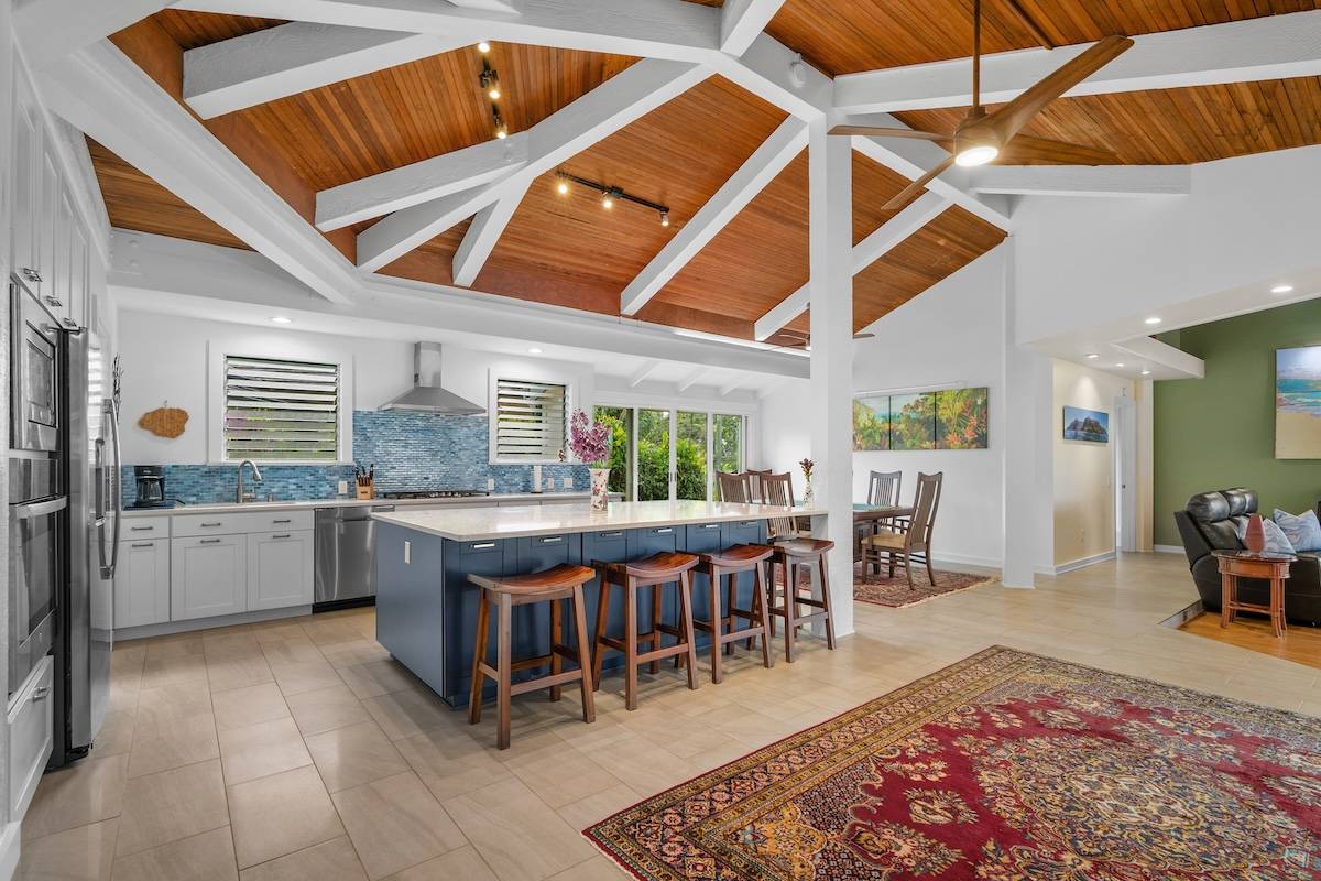 Princeville, HI 96722,4465 EMMALANI DR