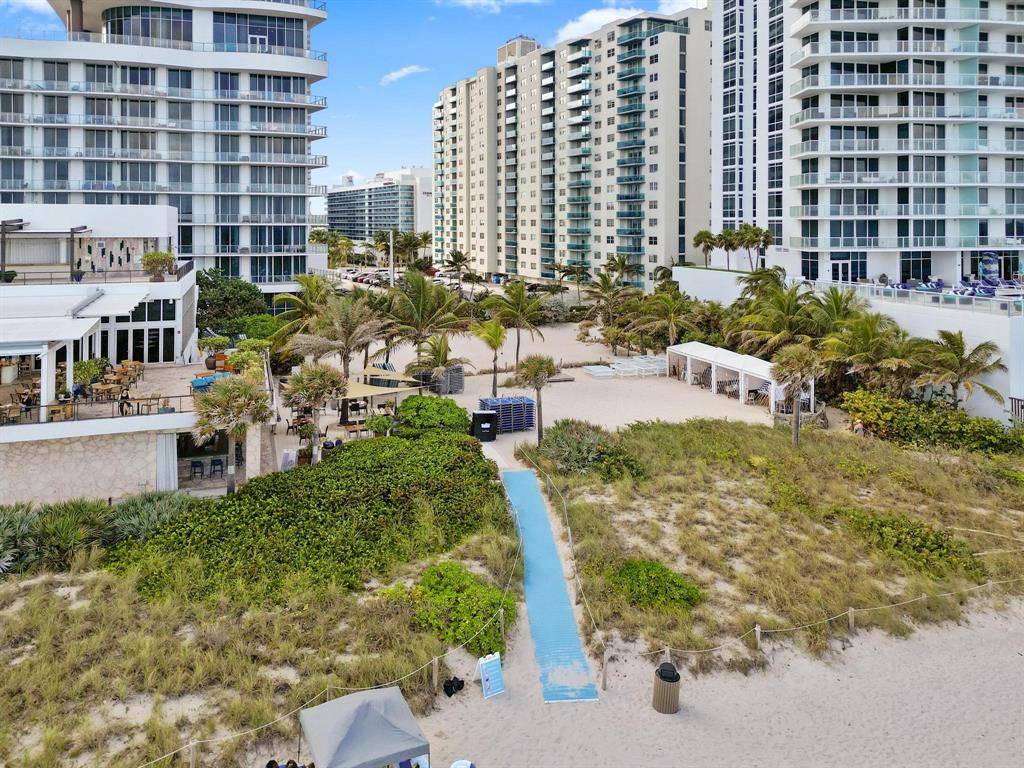 Hollywood, FL 33019,4001 S Ocean Dr #14D