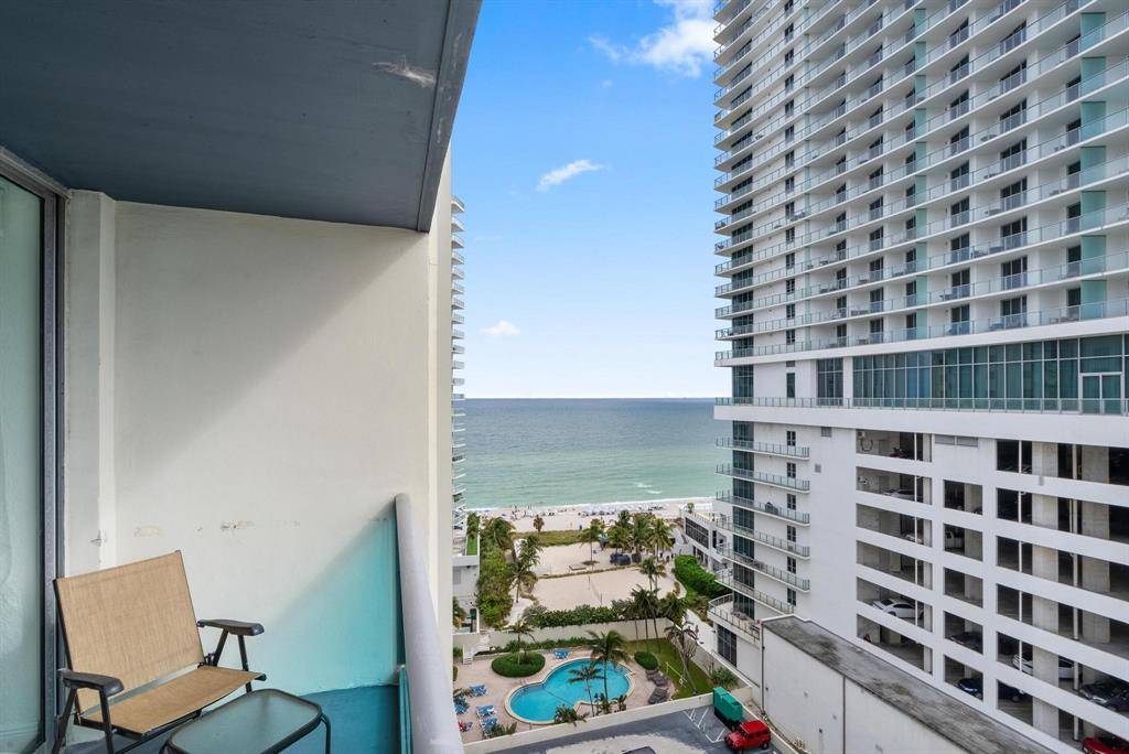 Hollywood, FL 33019,4001 S Ocean Dr #14D